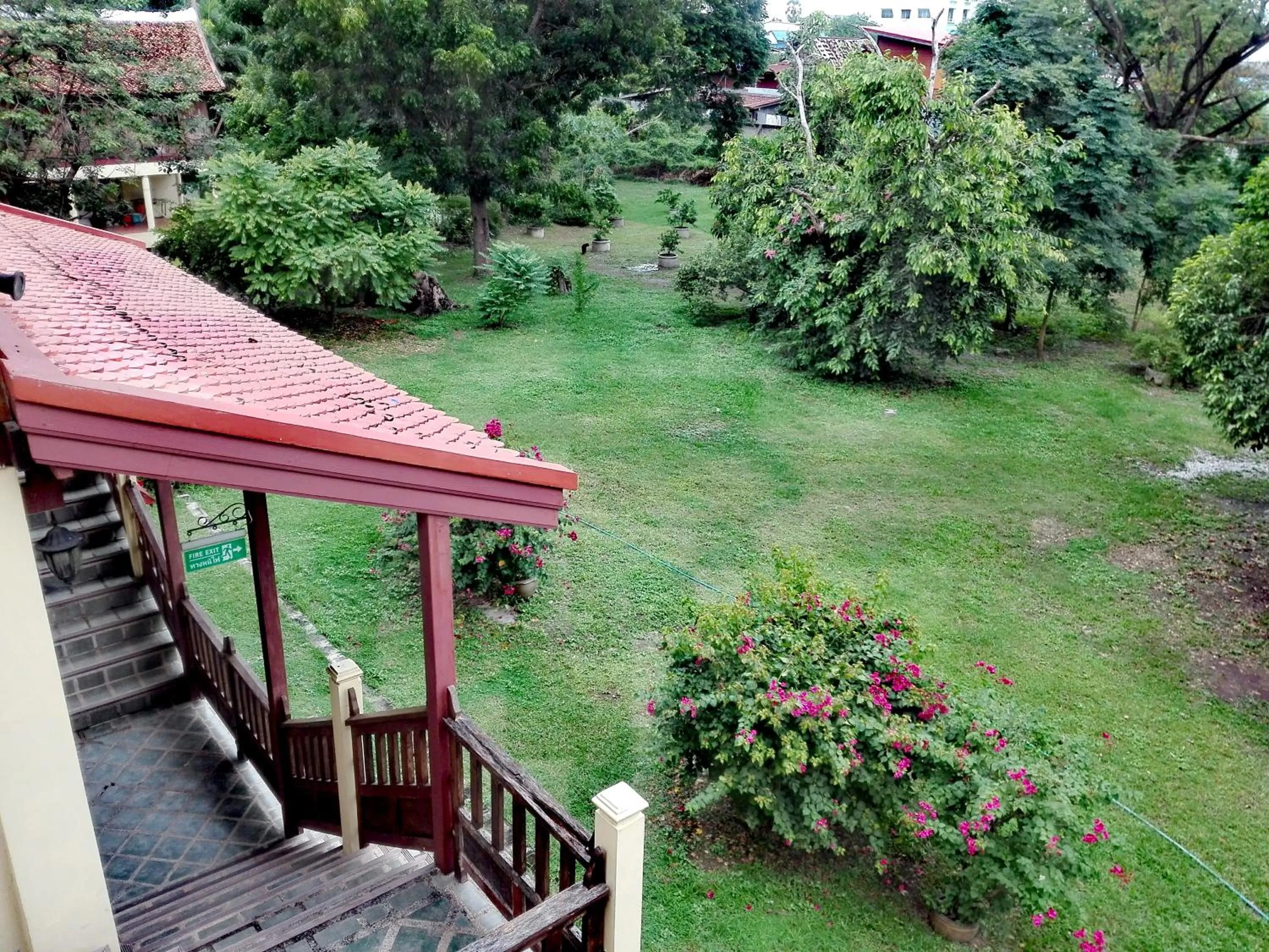 Luang Chumni Village