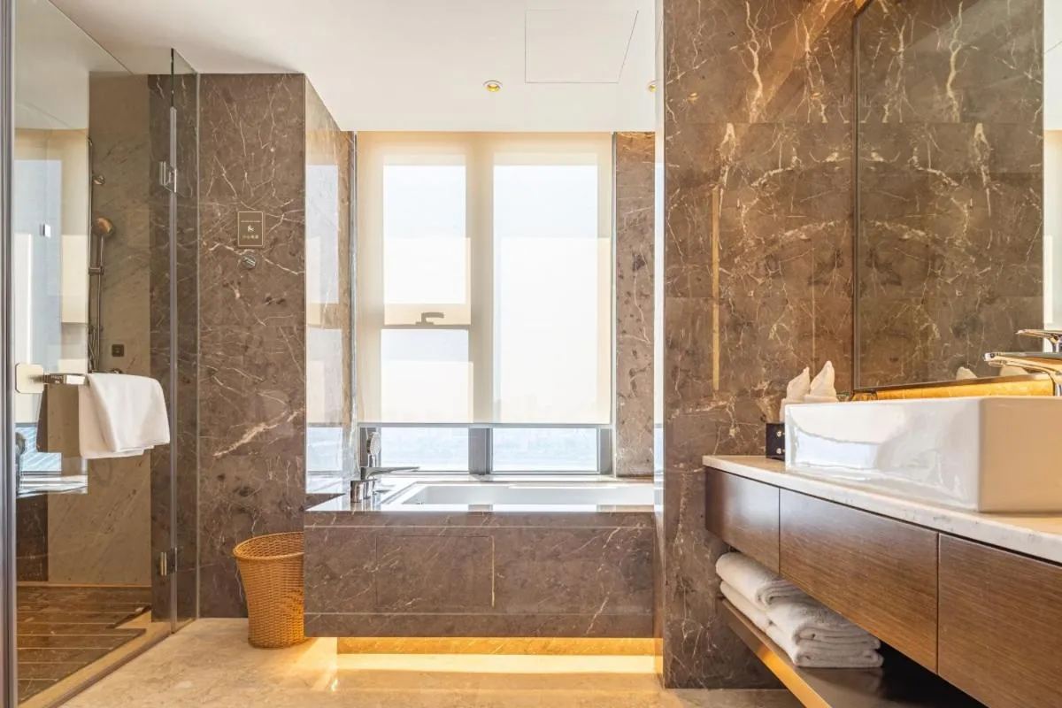 Bathroom in LIUZHOU PENGYI Hotel