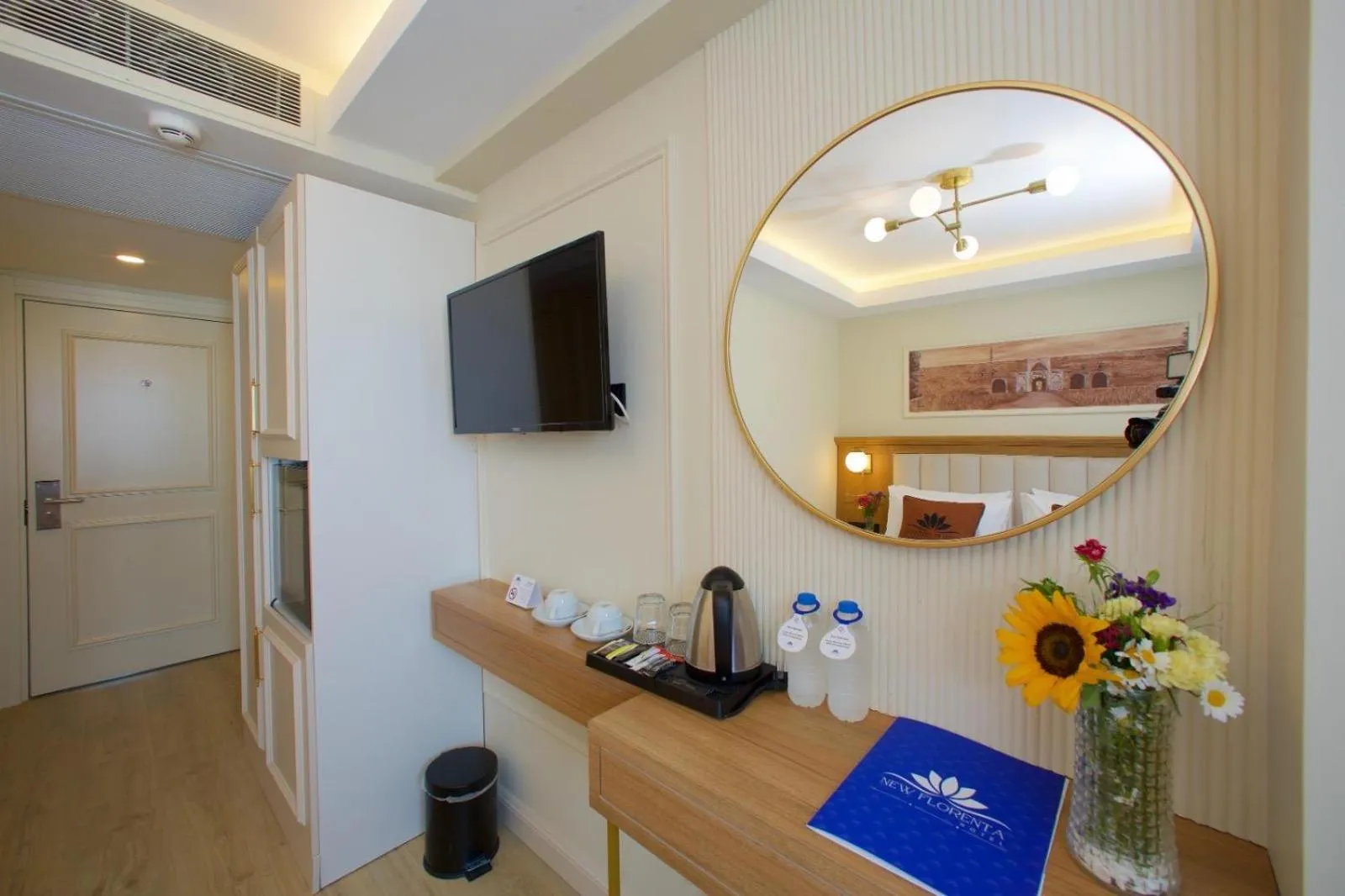 TV and multimedia in New Florenta Hotel