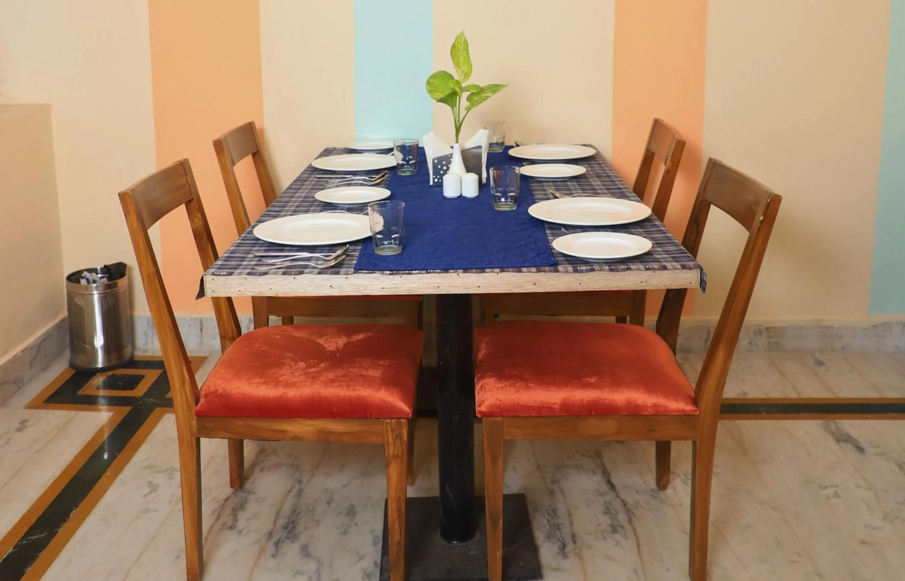 Restaurant/places to eat in Kenth Hari Resort Dhaulpur by ShriGo Hotels