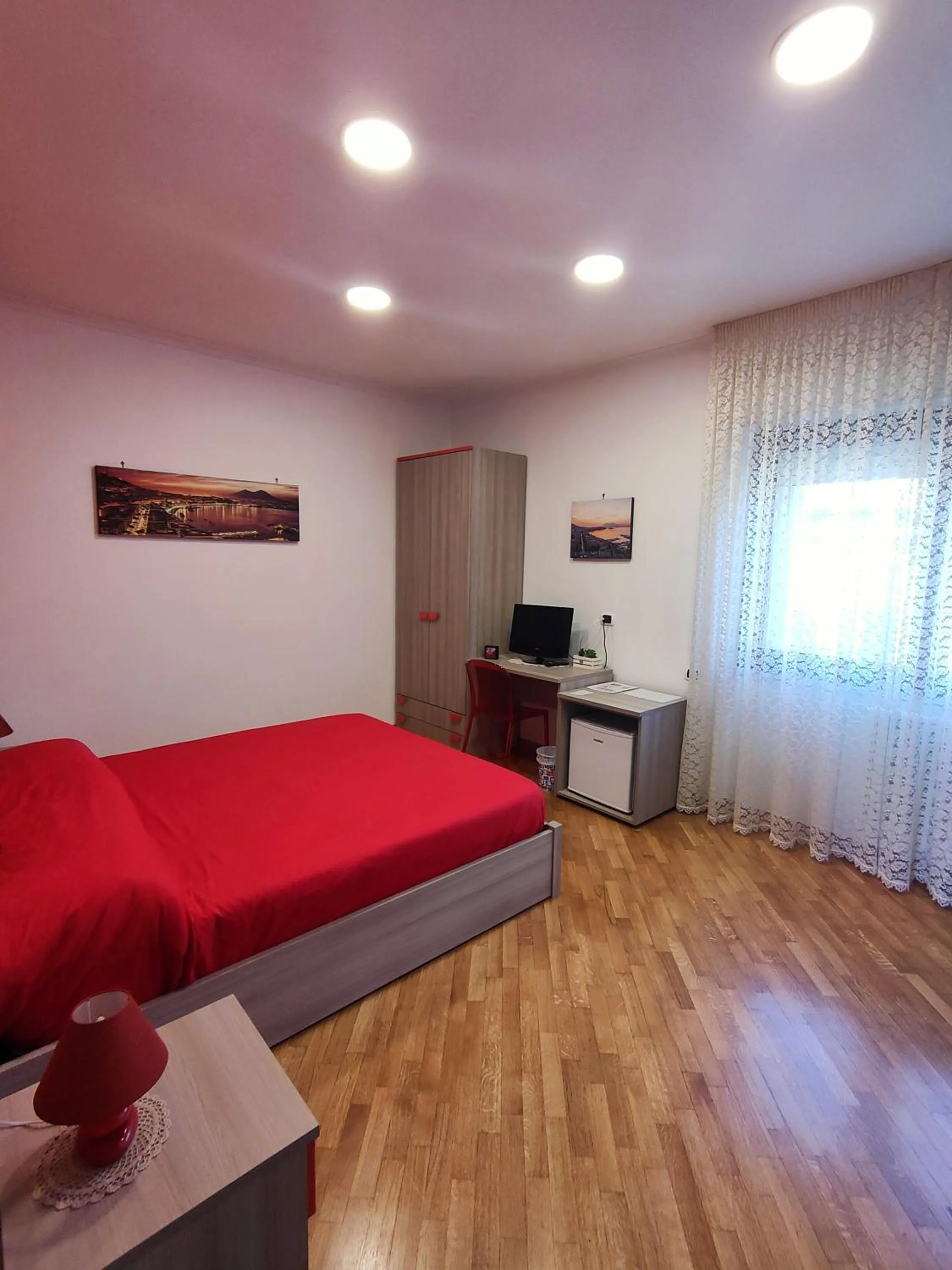 Bed in Rosso di sera