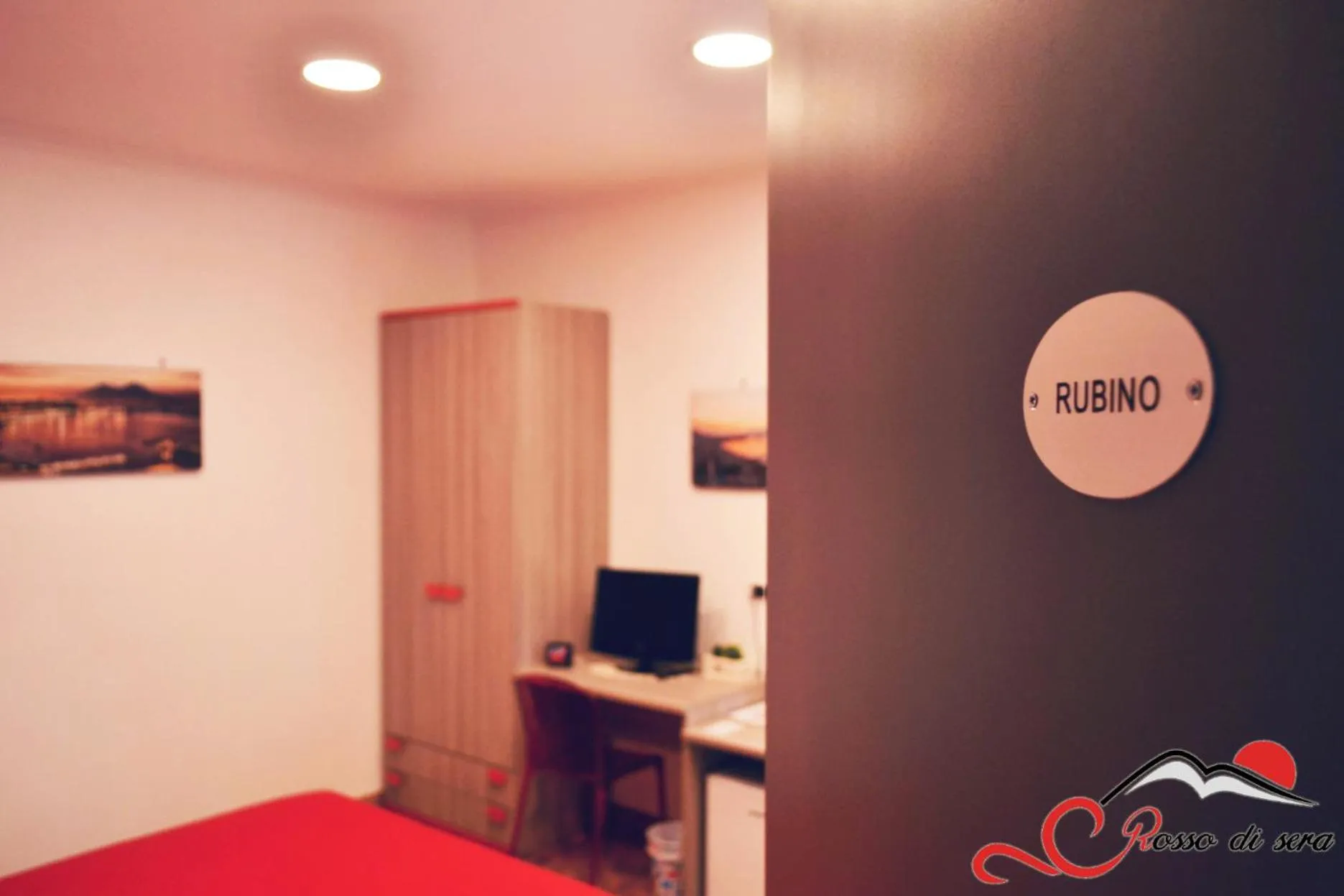 Bed in Rosso di sera