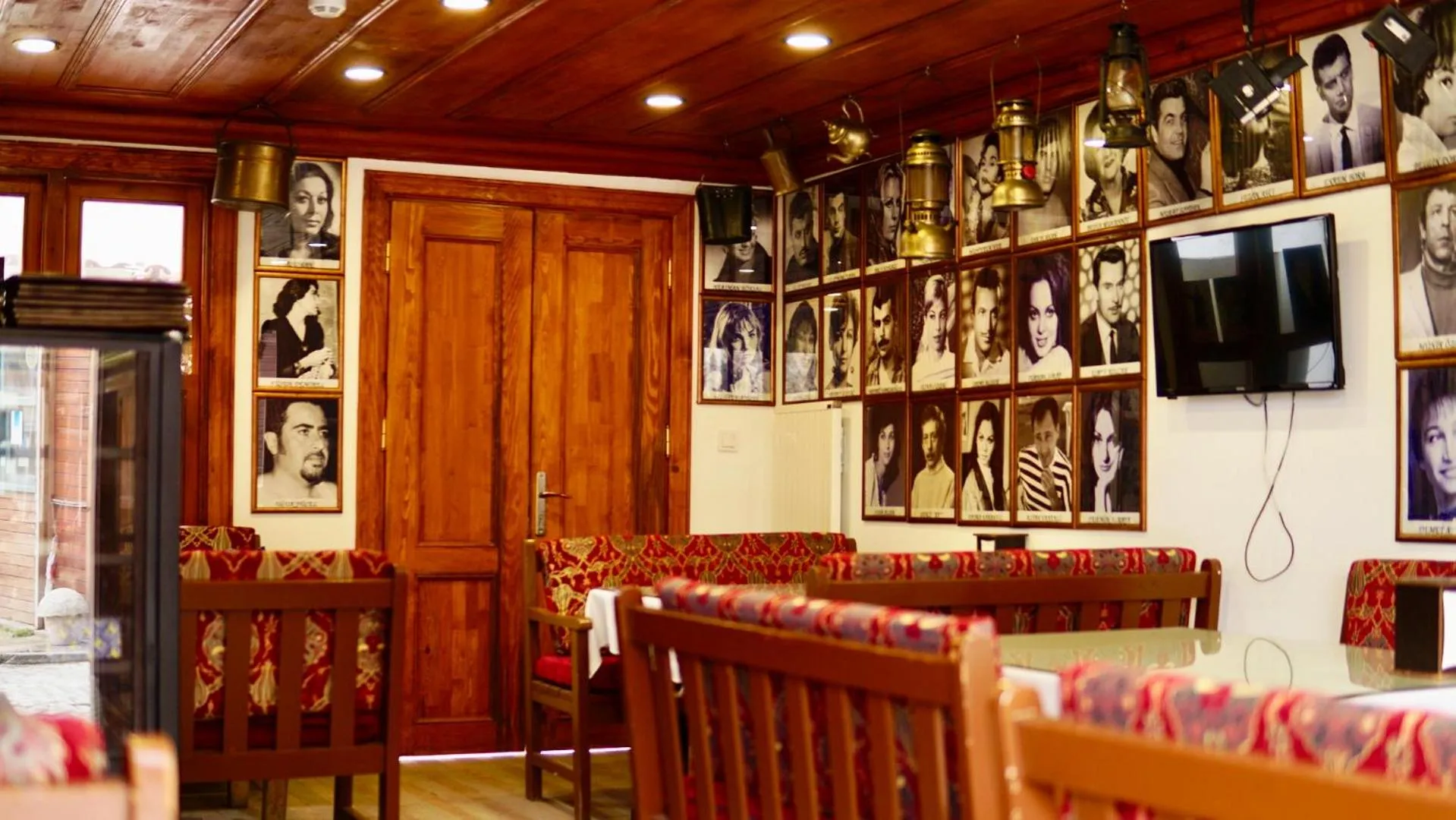 Restaurant/places to eat in QONAQ HOTEL & SUITES