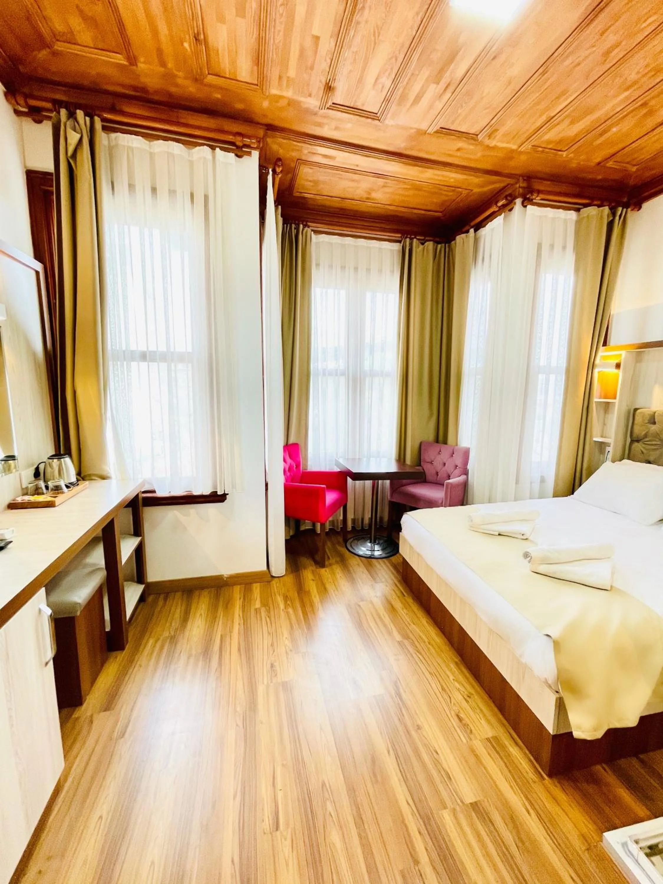 Massage in QONAQ HOTEL & SUITES