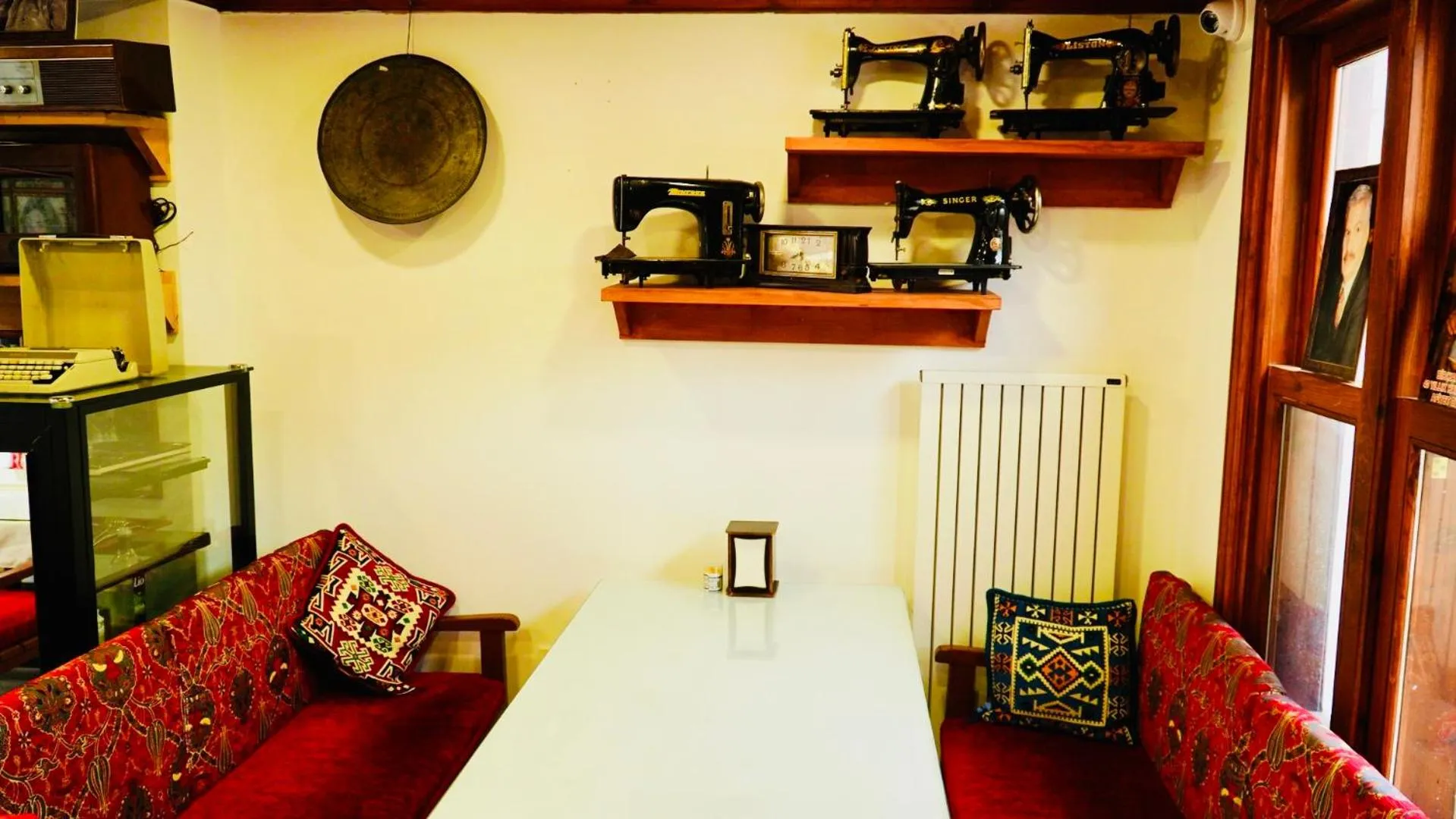 Restaurant/places to eat in QONAQ HOTEL & SUITES