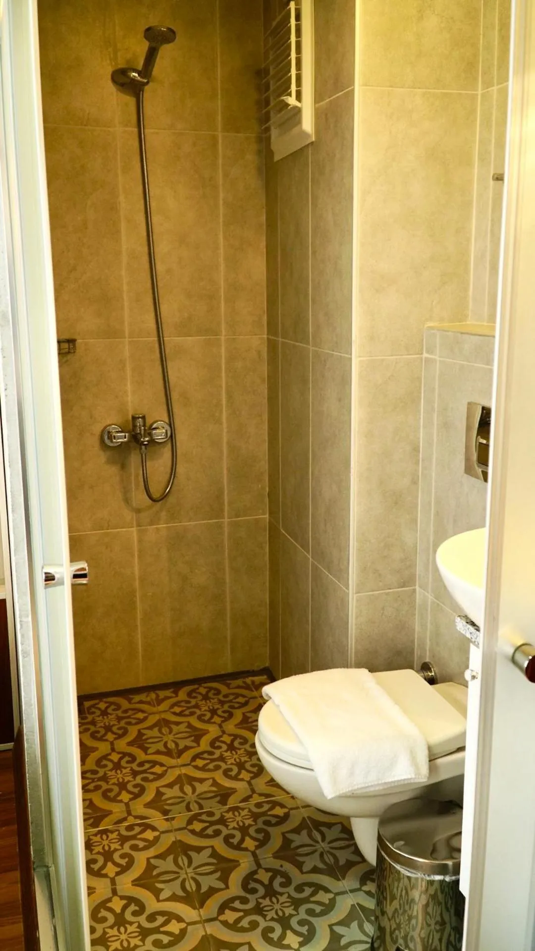 Bathroom in QONAQ HOTEL & SUITES