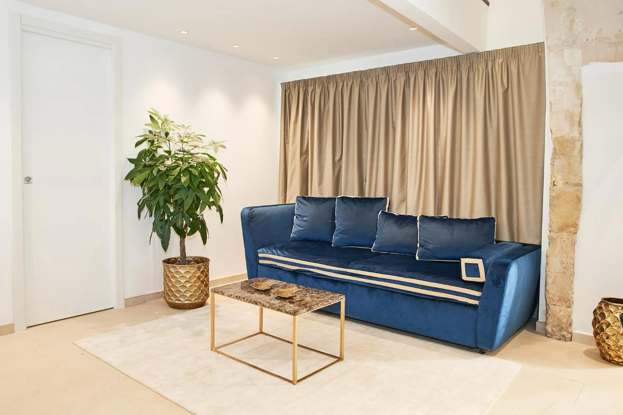 Living room in Palazzo Salomone