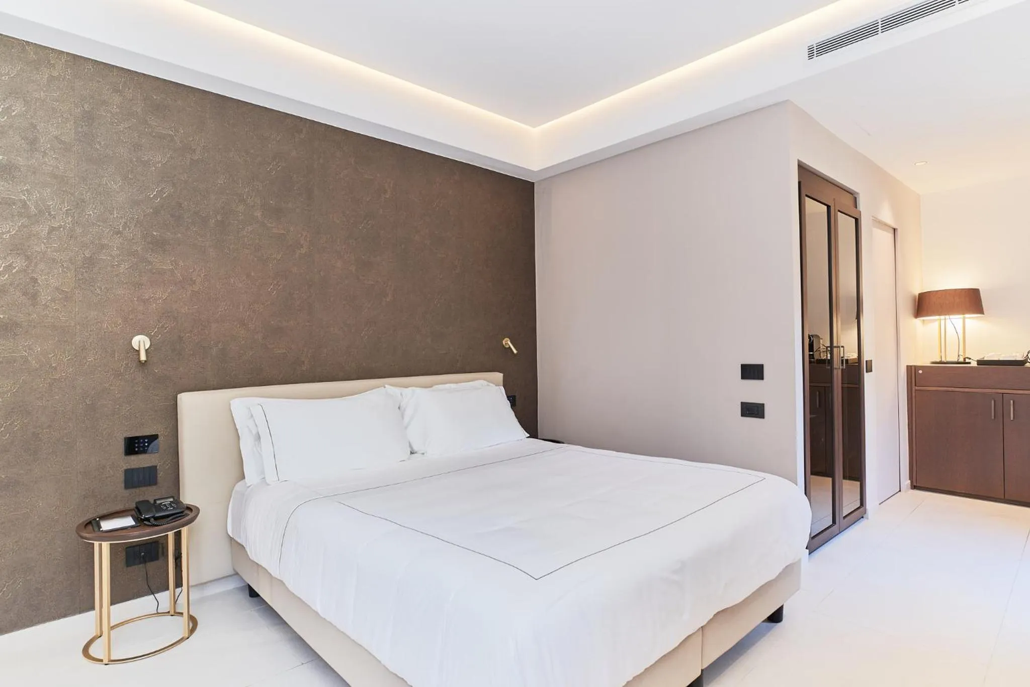 Bedroom, Bed in Palazzo Salomone