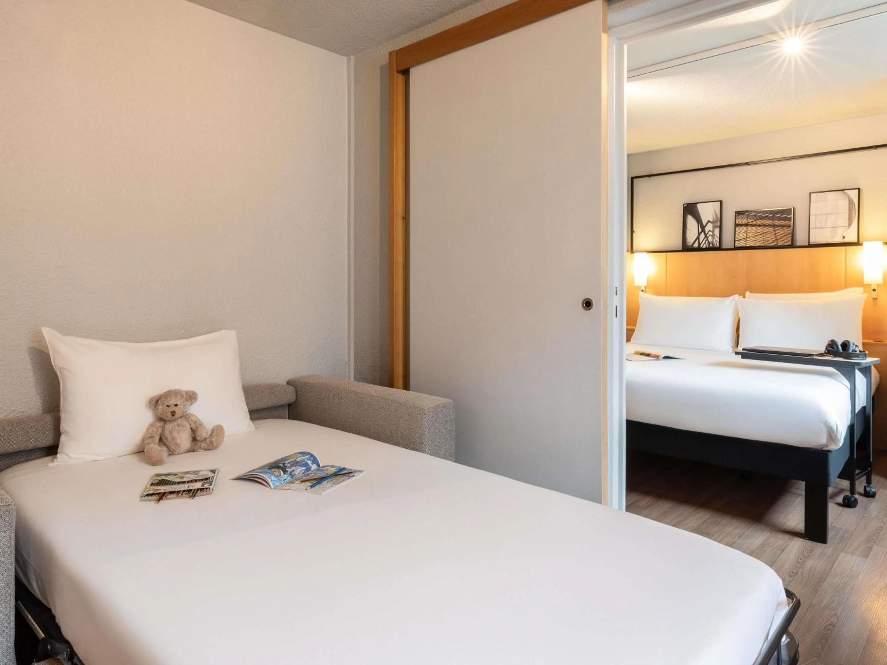 Bedroom, Bed in Ibis Paris Tour Eiffel Cambronne 15ème