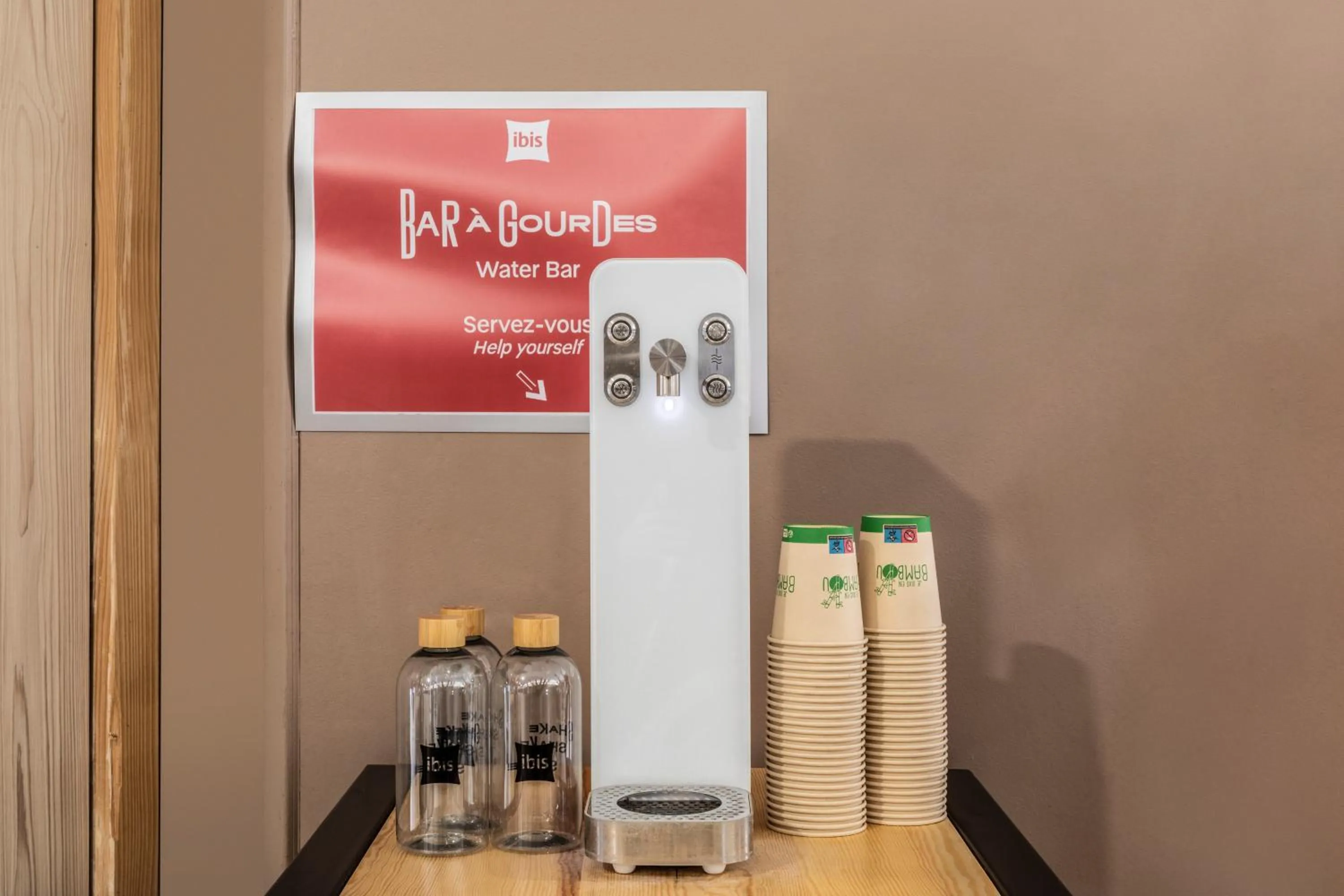 Area and facilities in Ibis Paris Tour Eiffel Cambronne 15ème