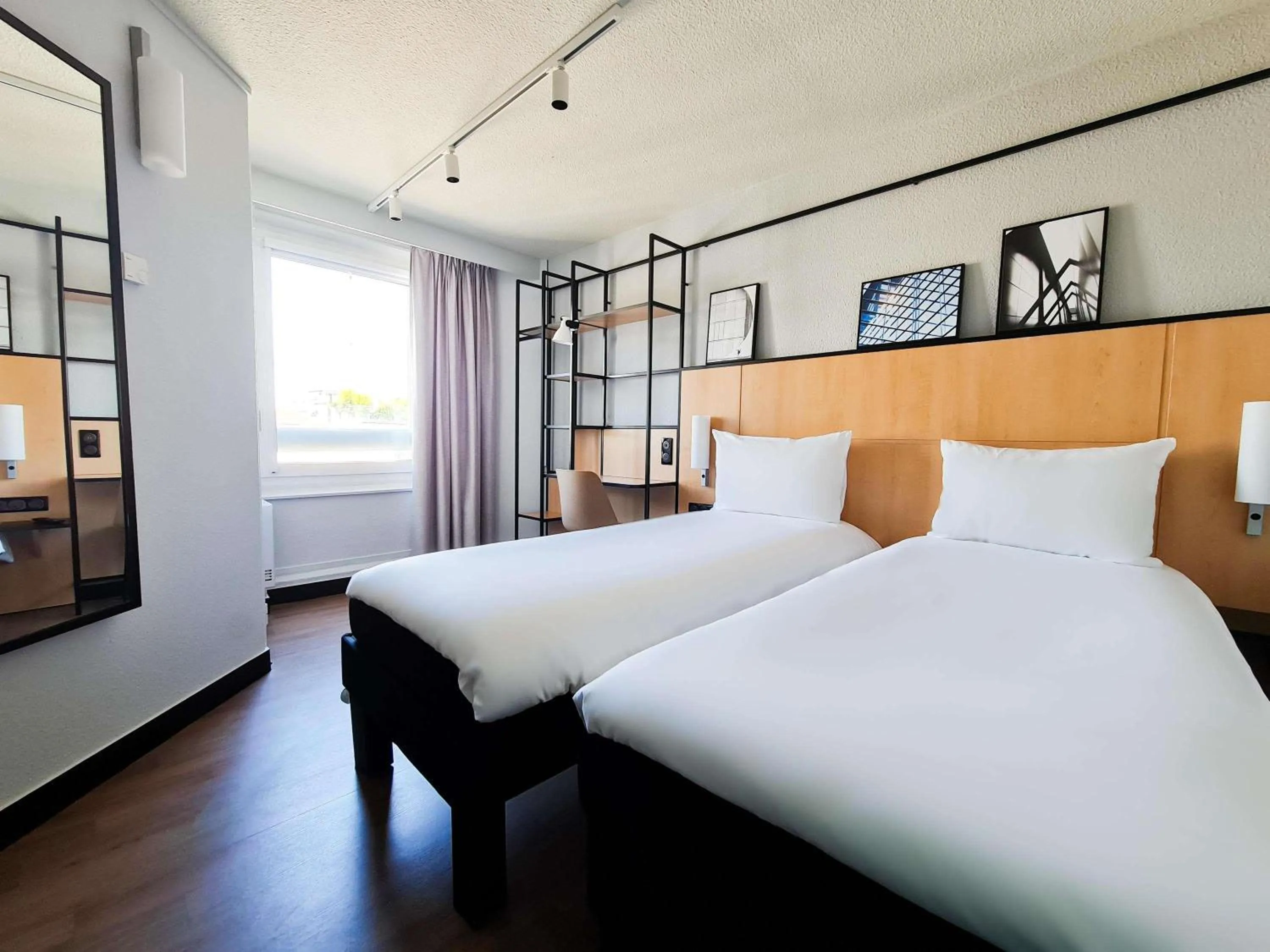 Bedroom, Bed in Ibis Paris Tour Eiffel Cambronne 15ème