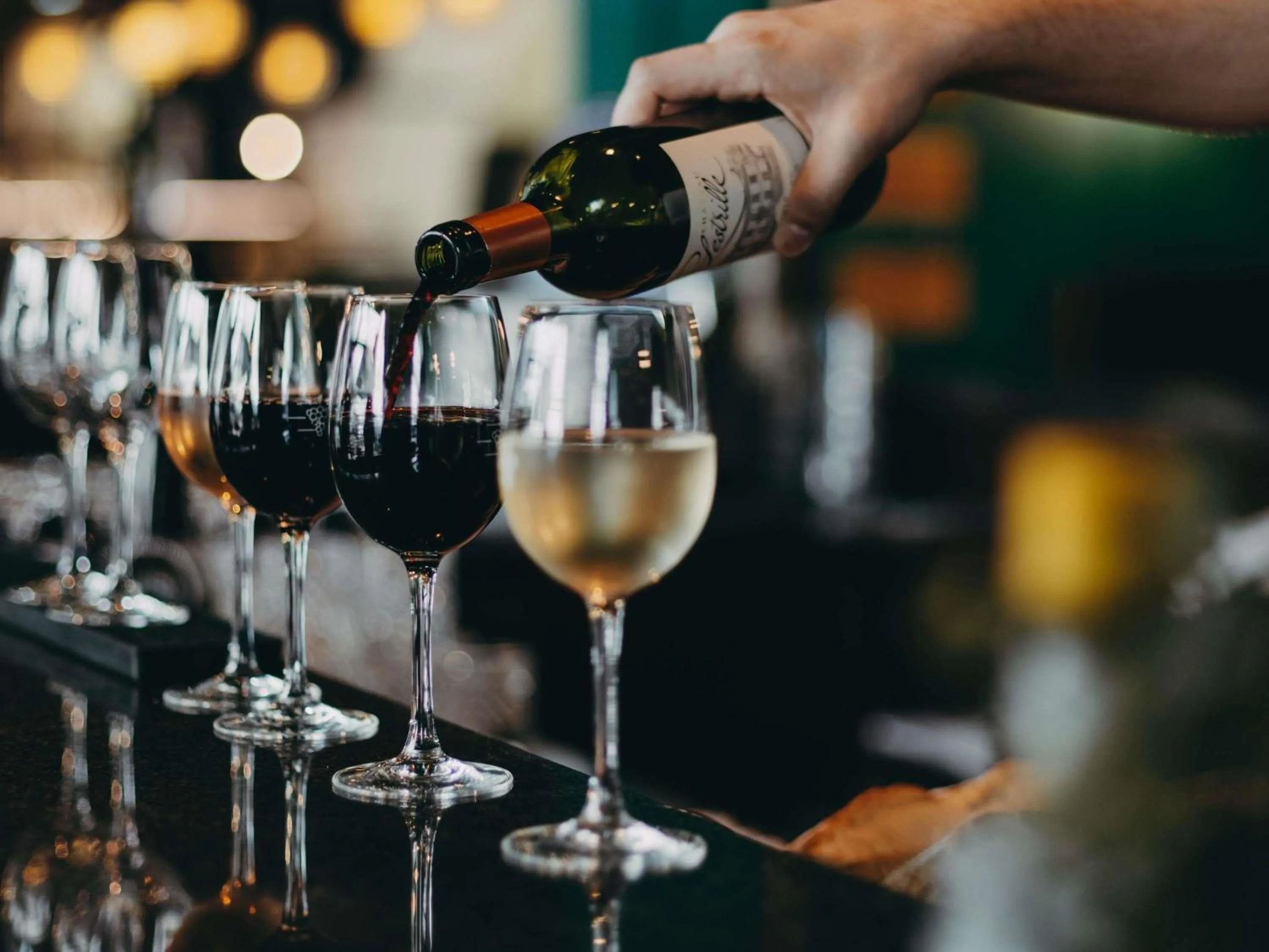 Lounge or bar in Ibis Paris Tour Eiffel Cambronne 15ème