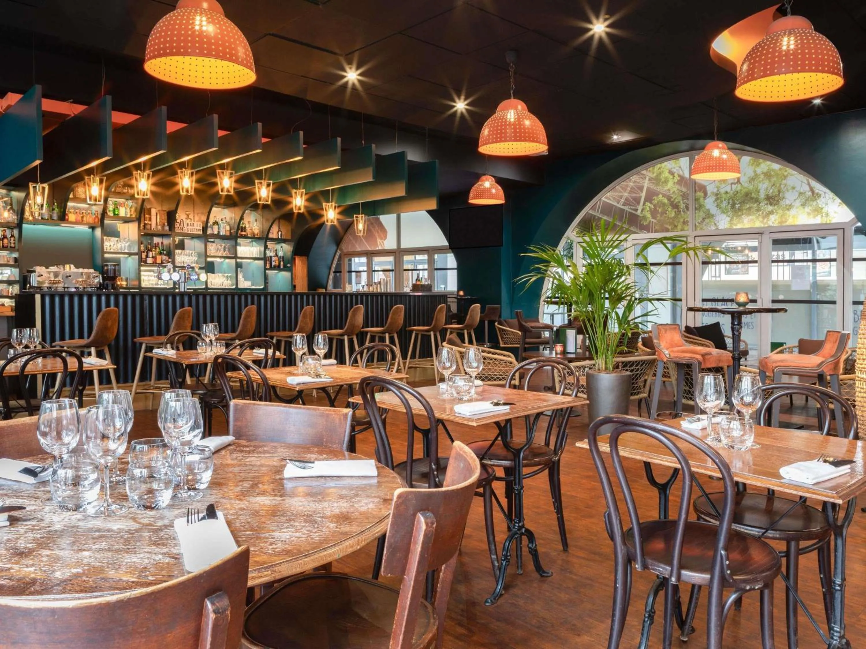 Property building in Ibis Paris Tour Eiffel Cambronne 15ème