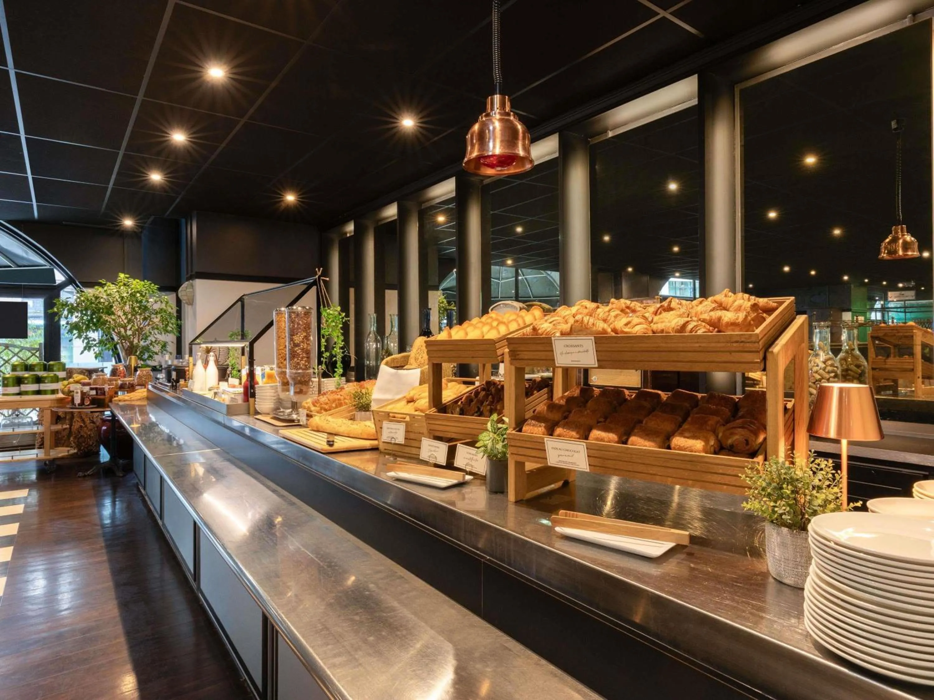 Breakfast in Ibis Paris Tour Eiffel Cambronne 15ème