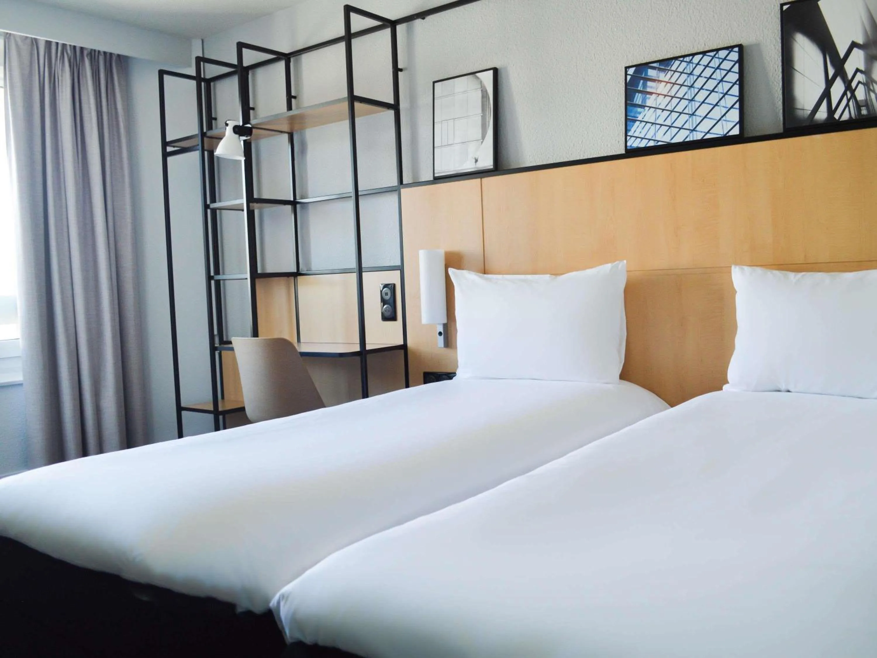 Bedroom, Bed in Ibis Paris Tour Eiffel Cambronne 15ème