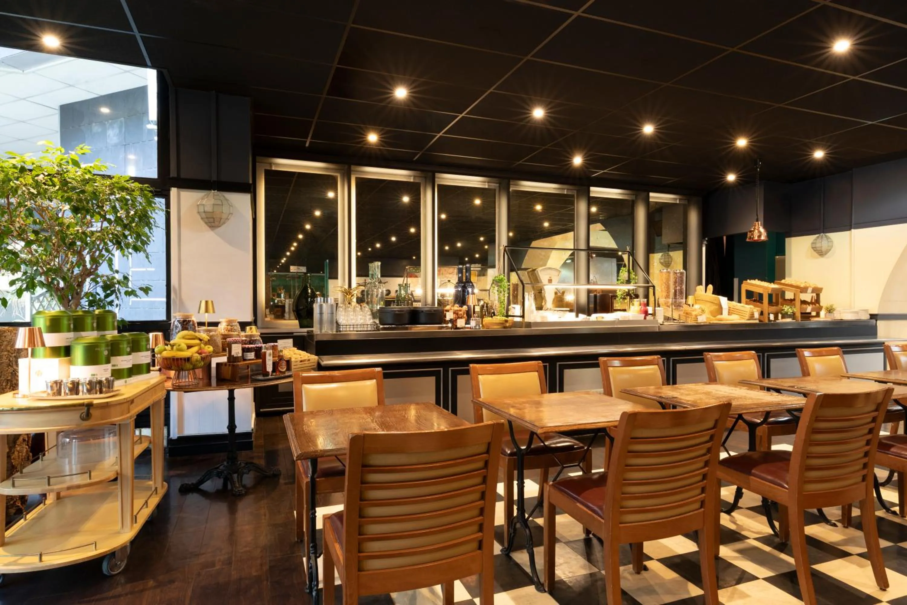 Breakfast in Ibis Paris Tour Eiffel Cambronne 15ème