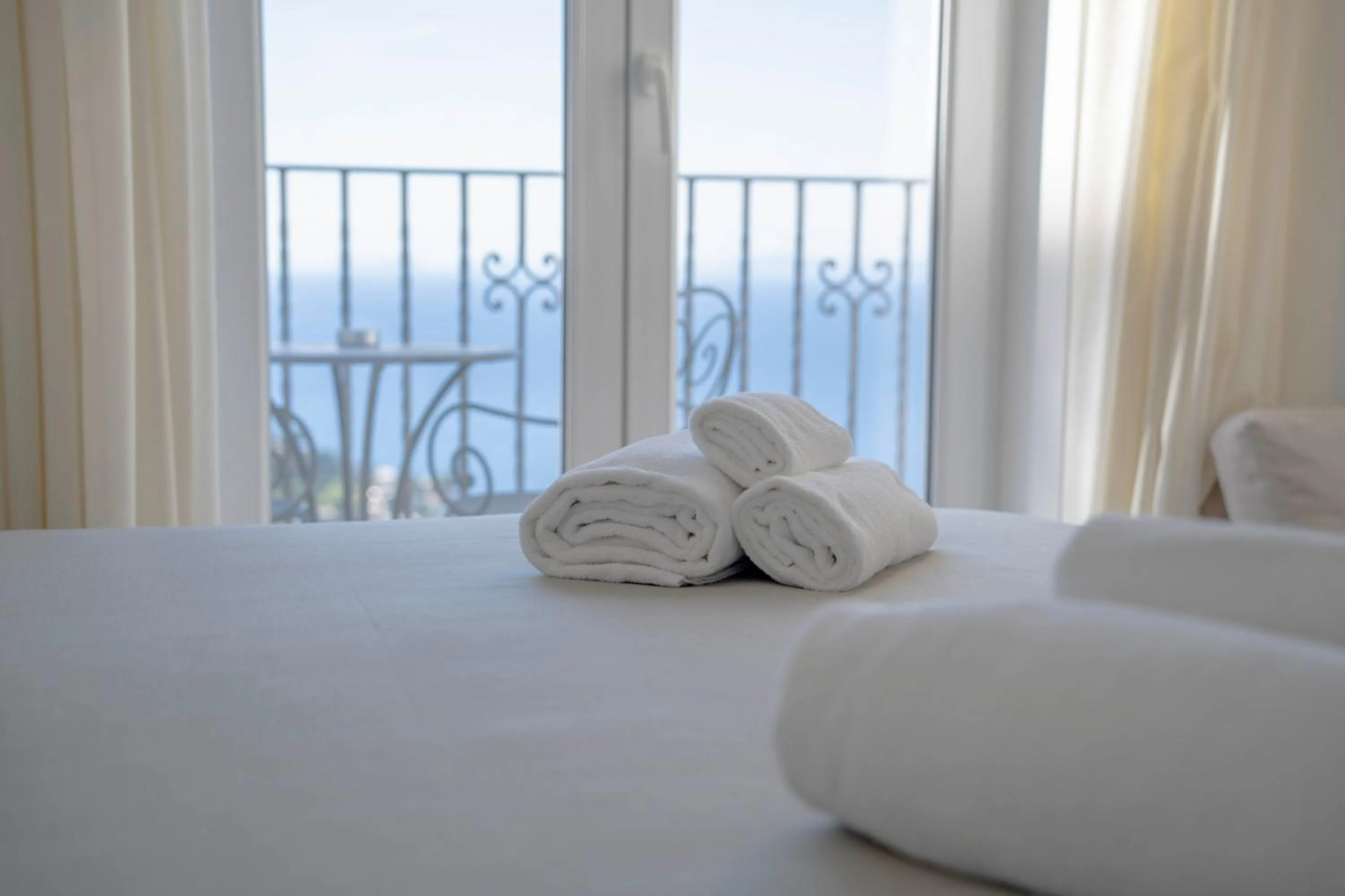 Bed in Albergo La Prora