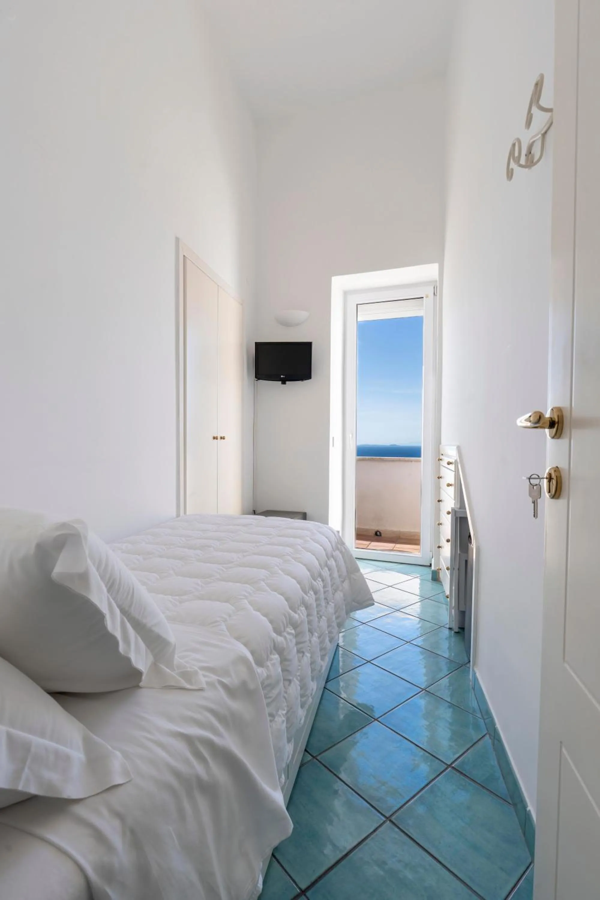 Bed in Albergo La Prora