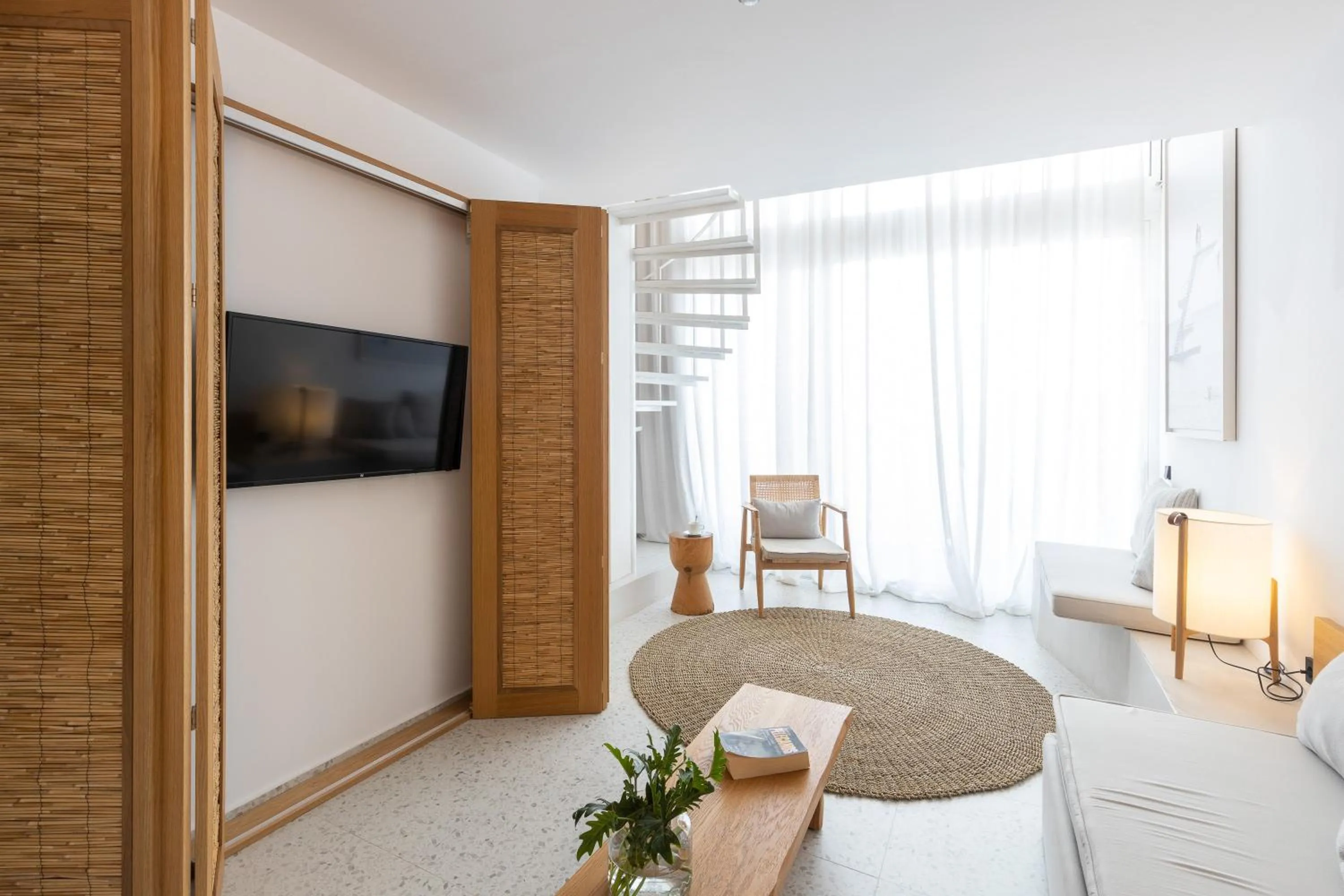 TV and multimedia in Kouros Exclusive Hotel & Suites - Adults Only