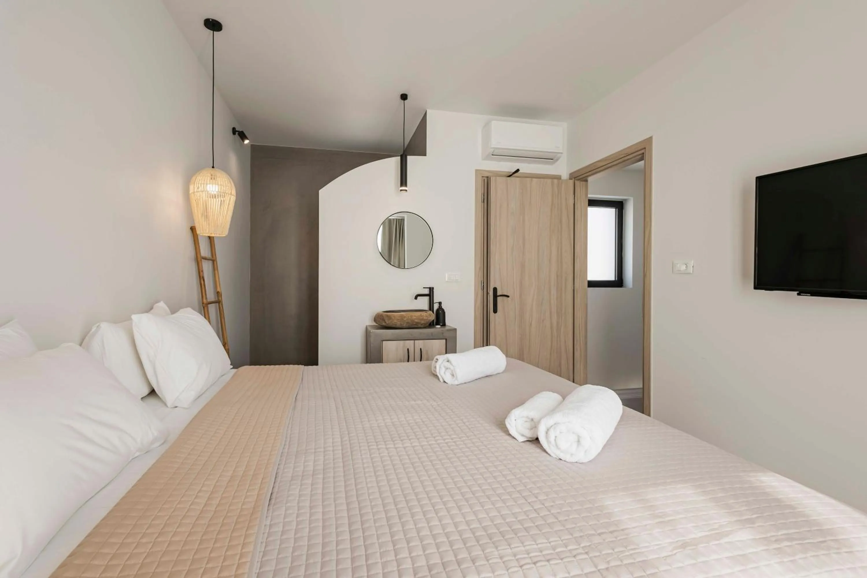 Bed in Kouros Exclusive Hotel & Suites - Adults Only