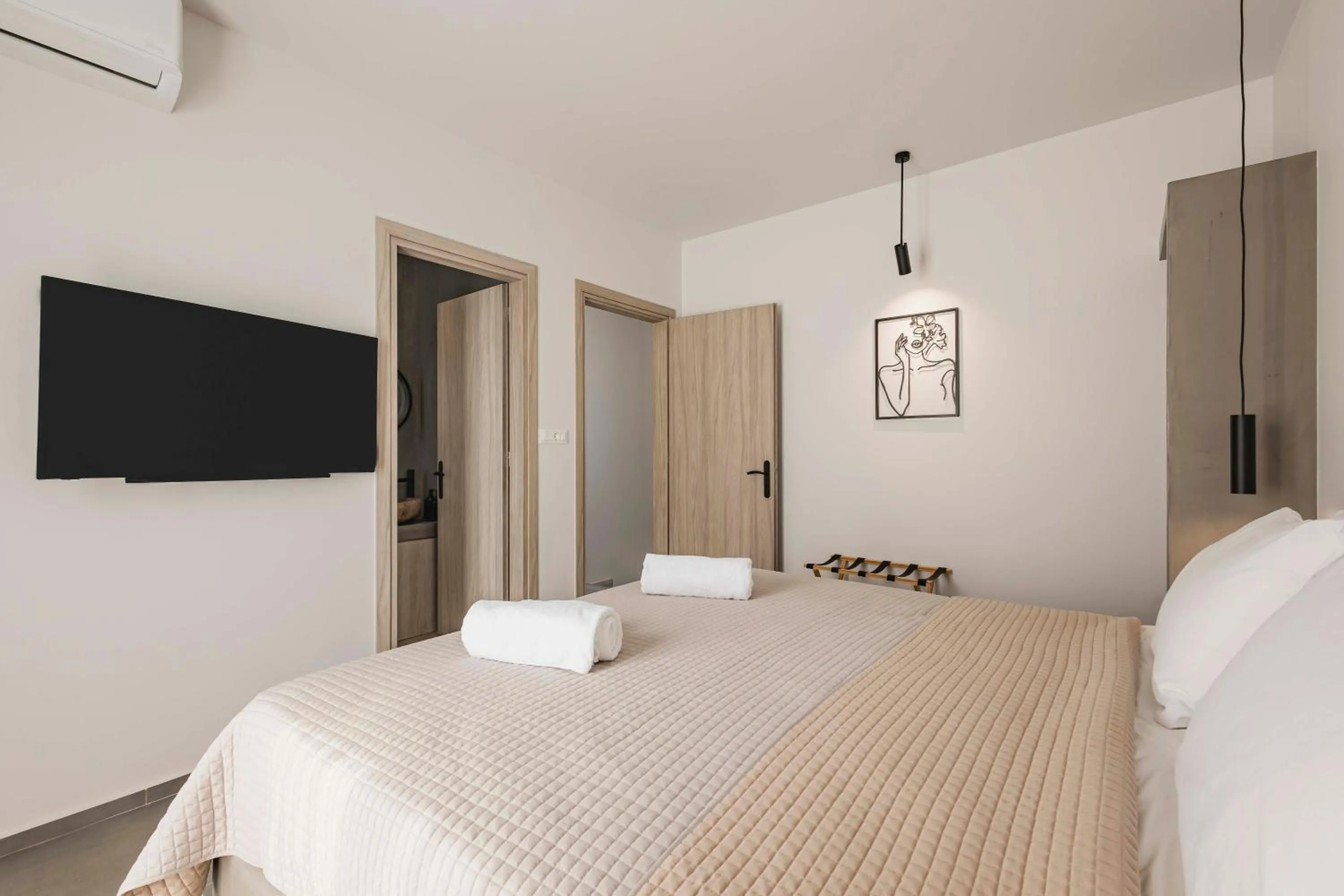 Bed in Kouros Exclusive Hotel & Suites - Adults Only