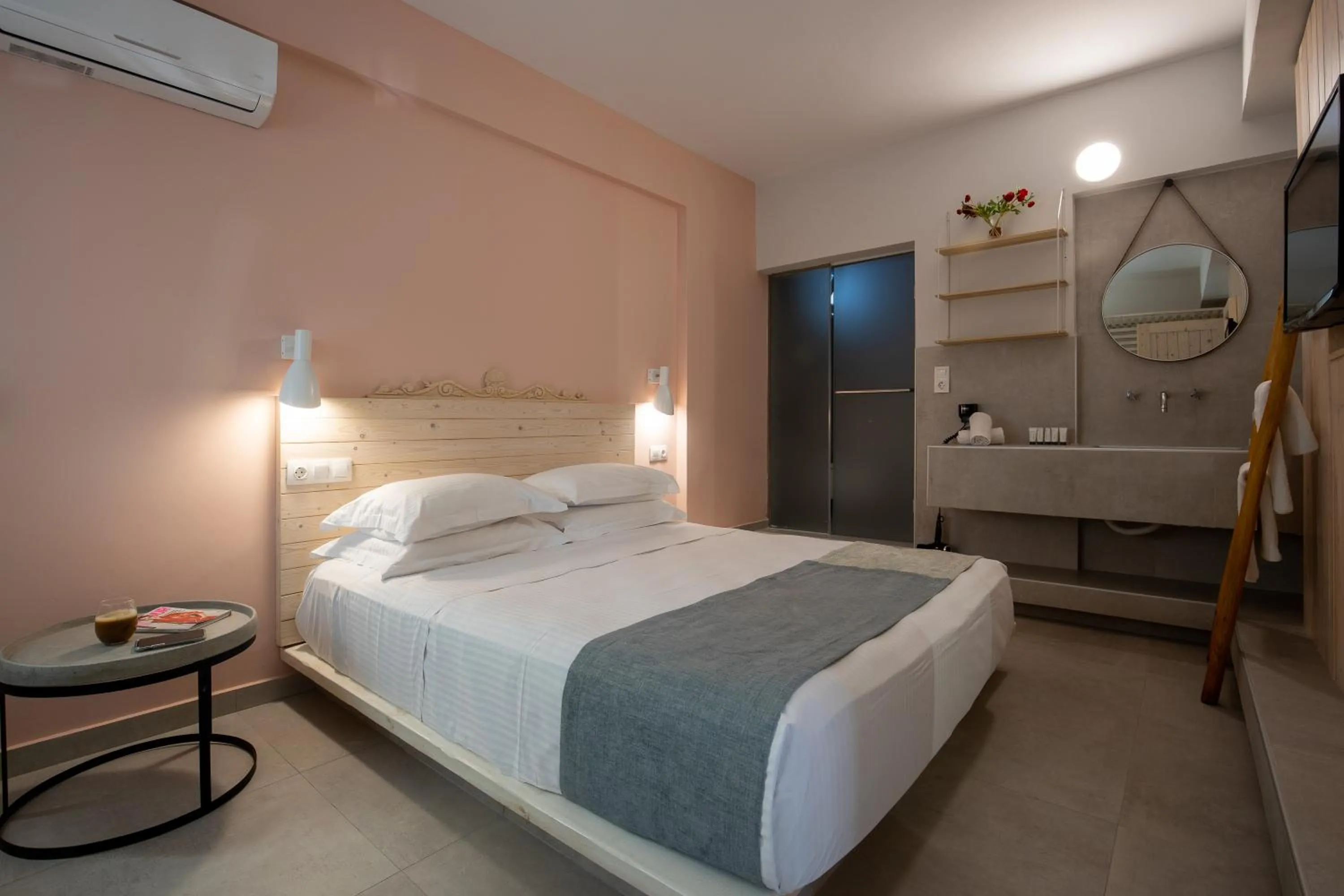 Bedroom, Bed in Kouros Exclusive Hotel & Suites - Adults Only