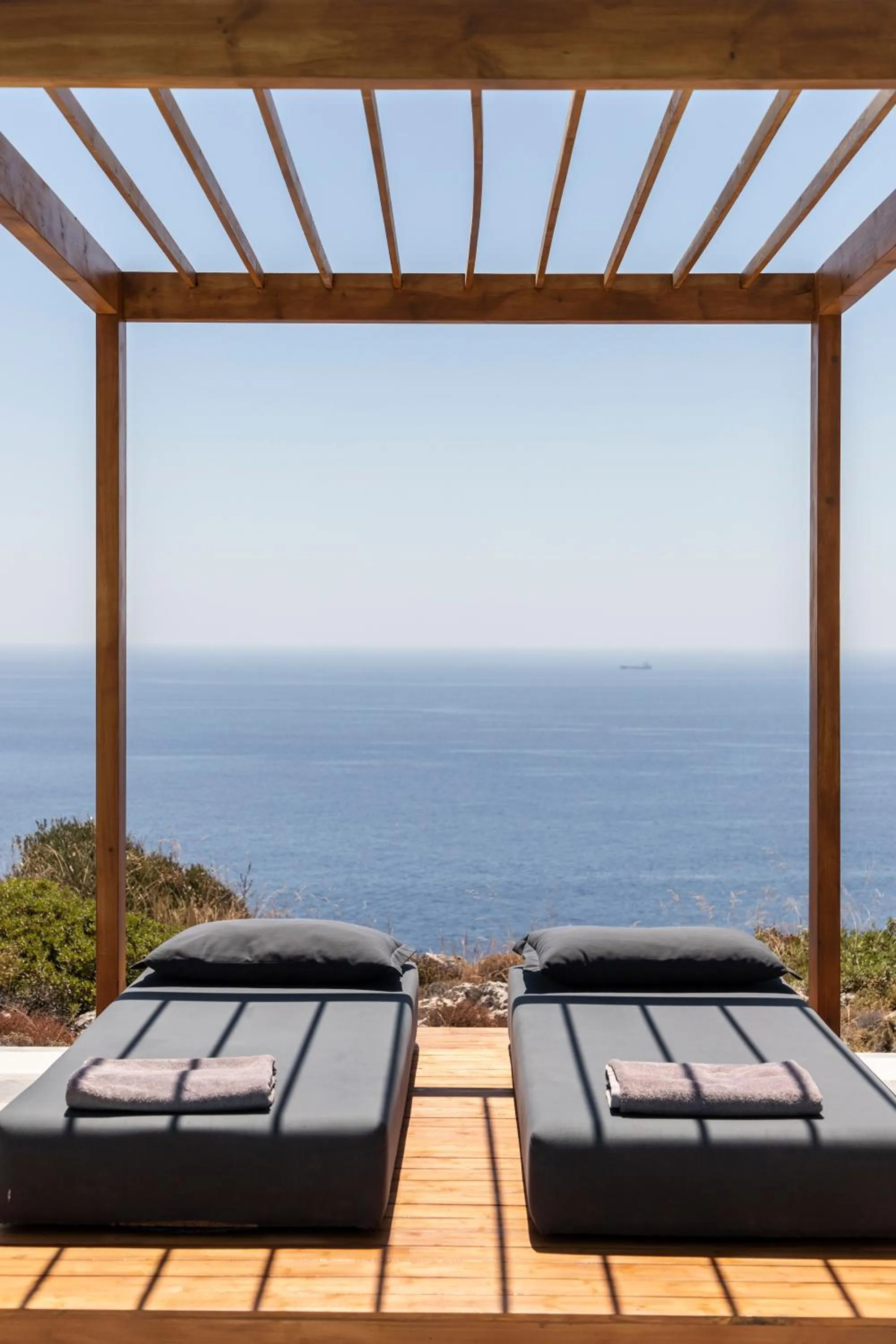 Sea view, Bed in Kouros Exclusive Hotel & Suites - Adults Only