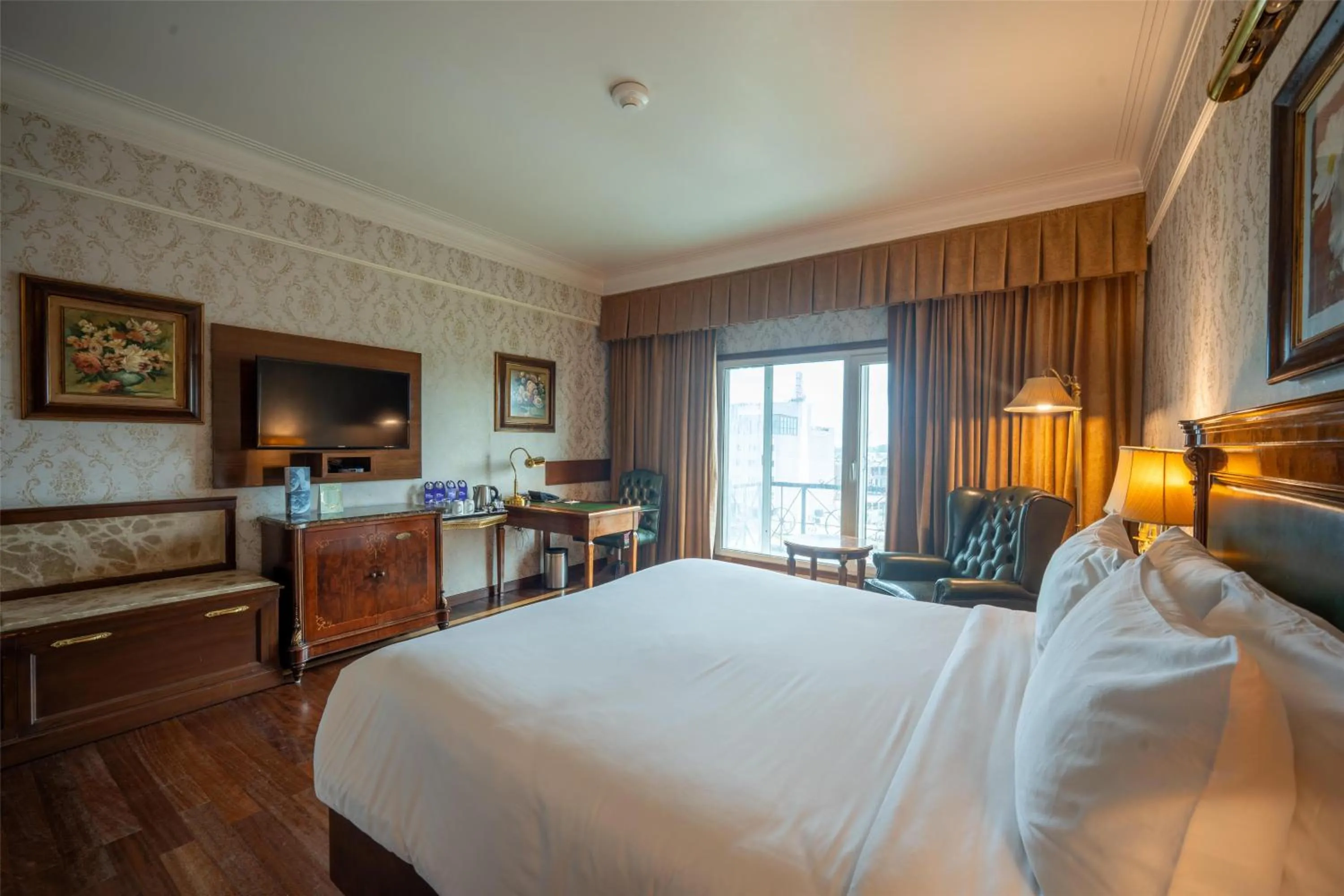 Bedroom, Bed in Radisson Hotel Jalandhar