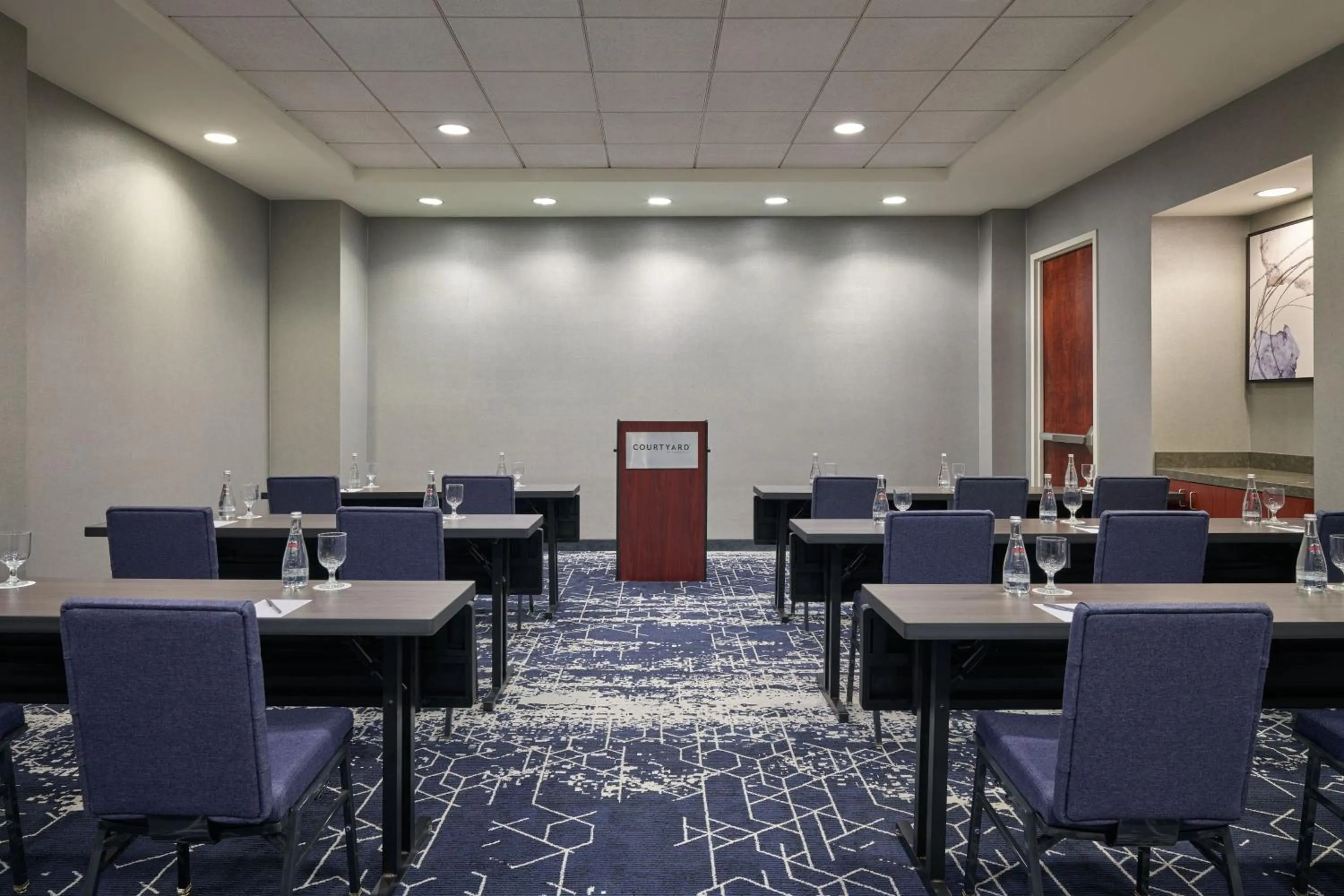 Meeting/conference room in Courtyard Culver City Los Angeles