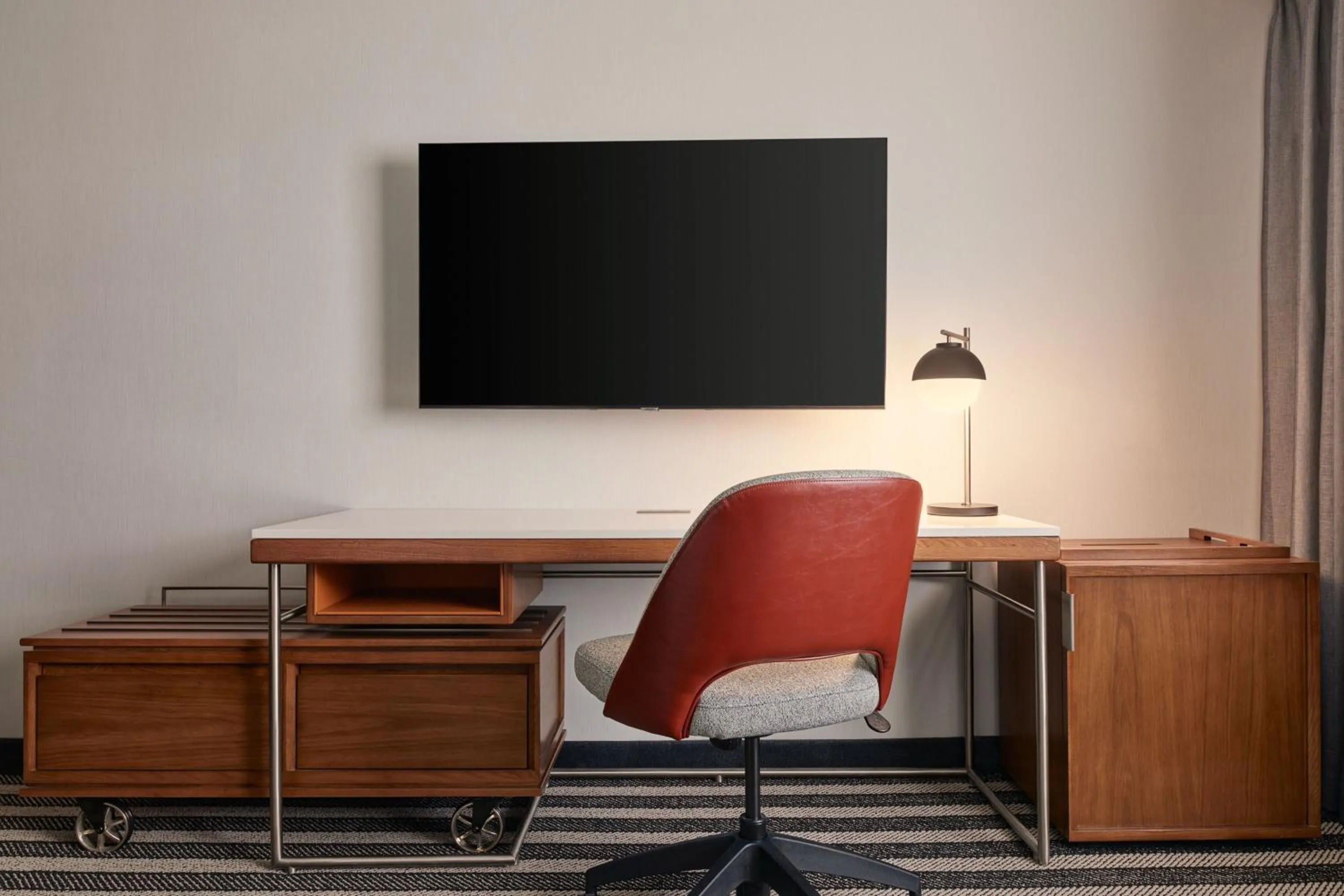 Photo of the whole room in Courtyard Culver City Los Angeles