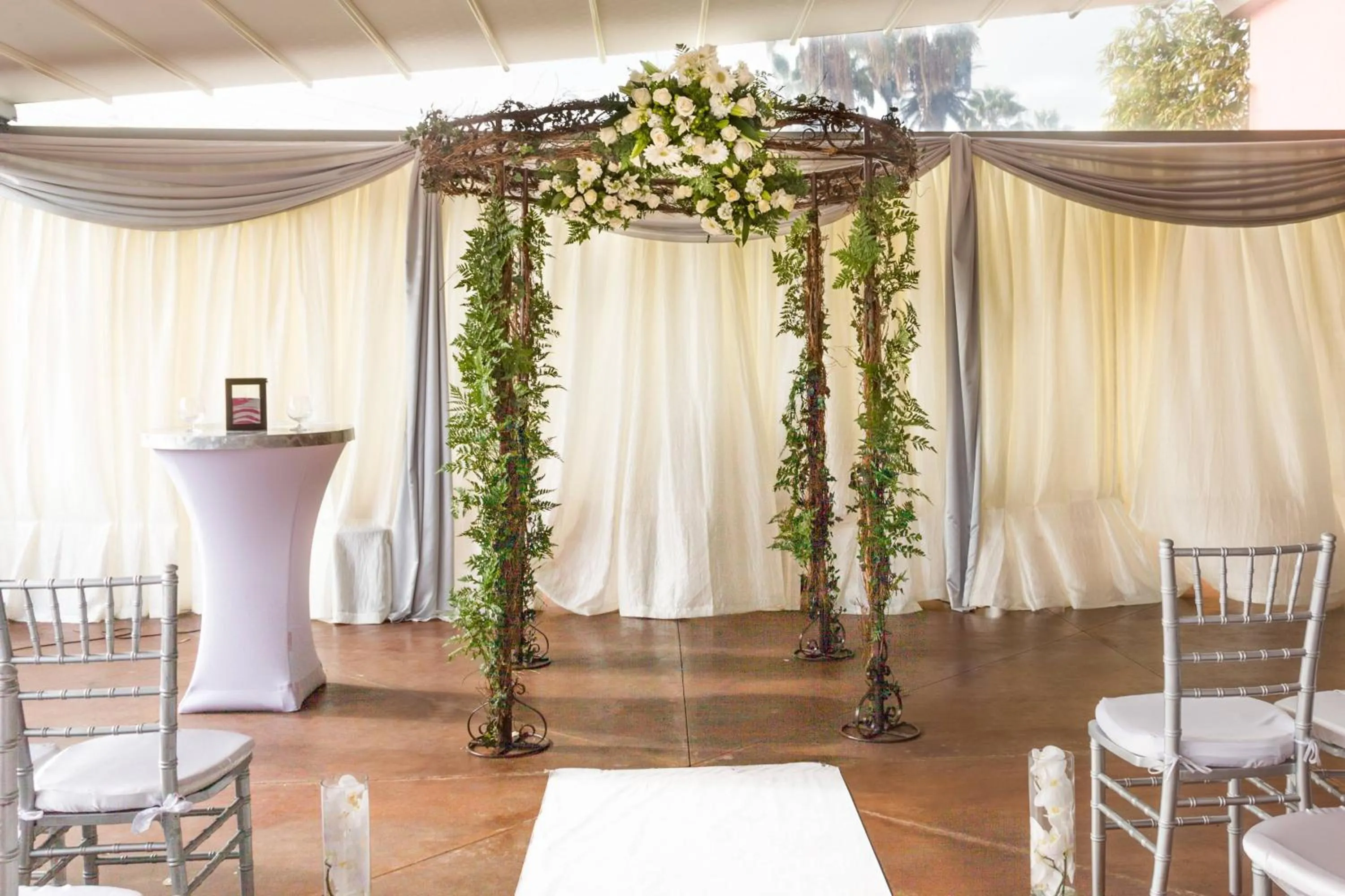 Banquet/Function facilities in Courtyard Culver City Los Angeles