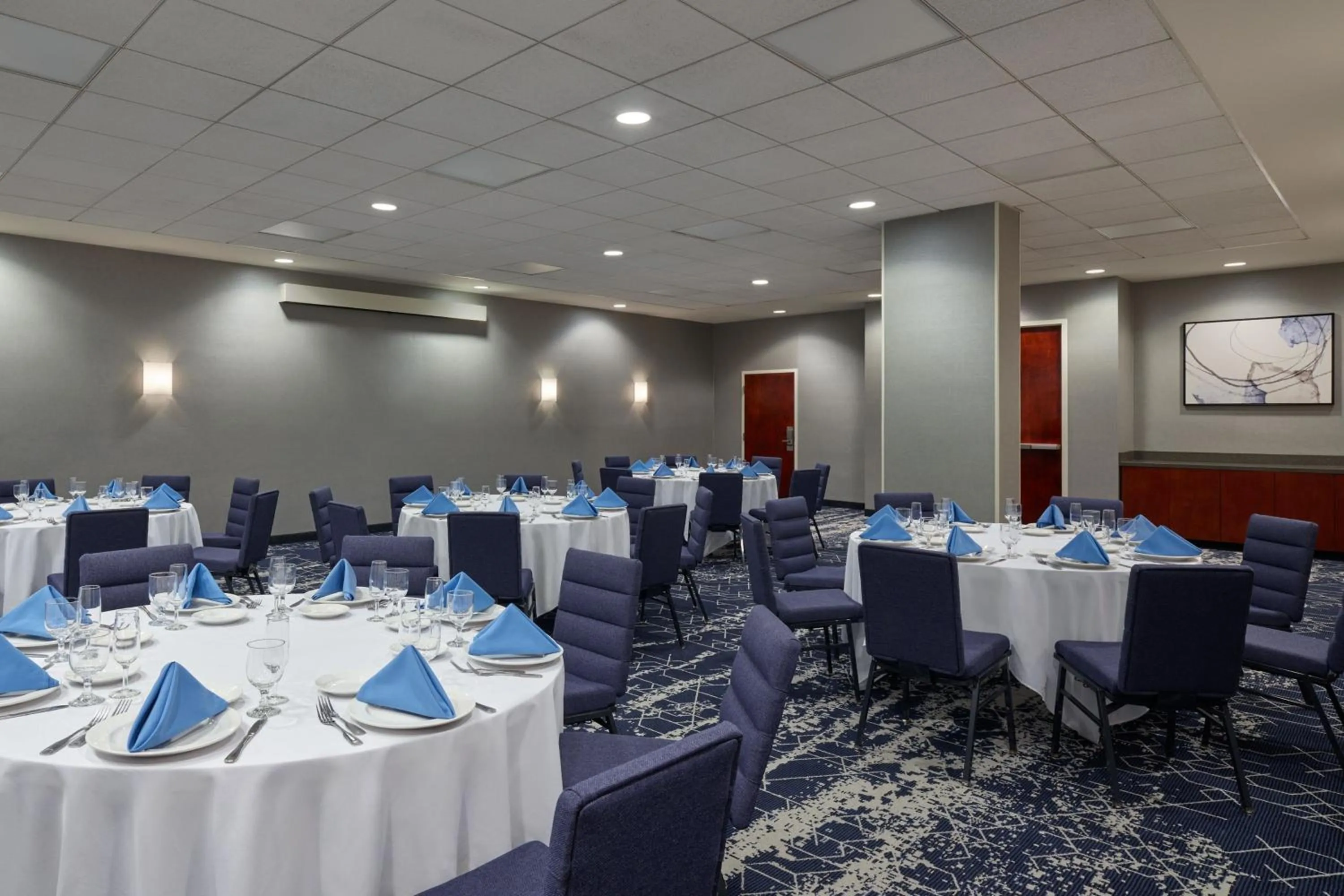 Meeting/conference room in Courtyard Culver City Los Angeles