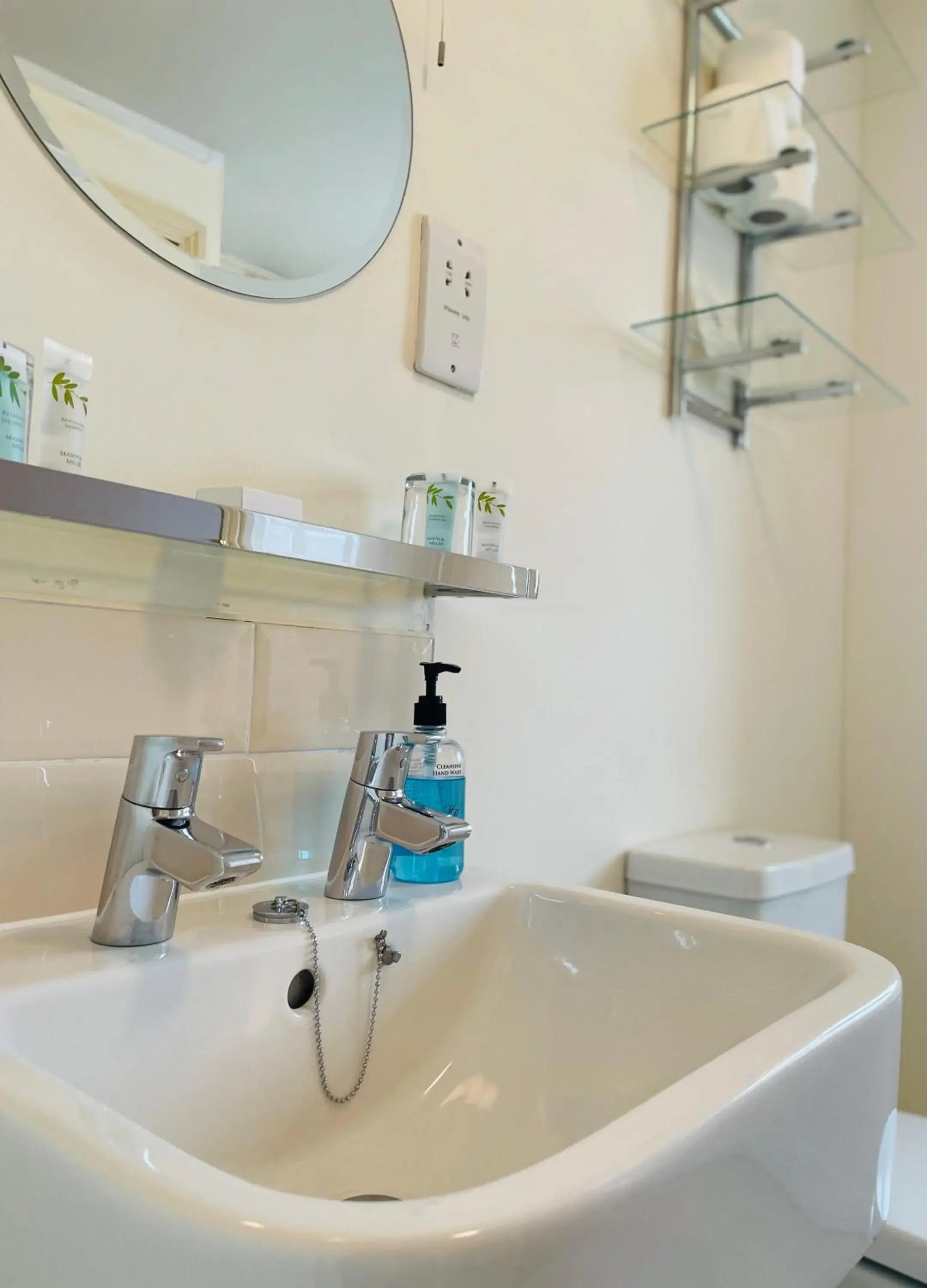 Deluxe Twin Room in The Stag Deluxe Twin Room in The Stag