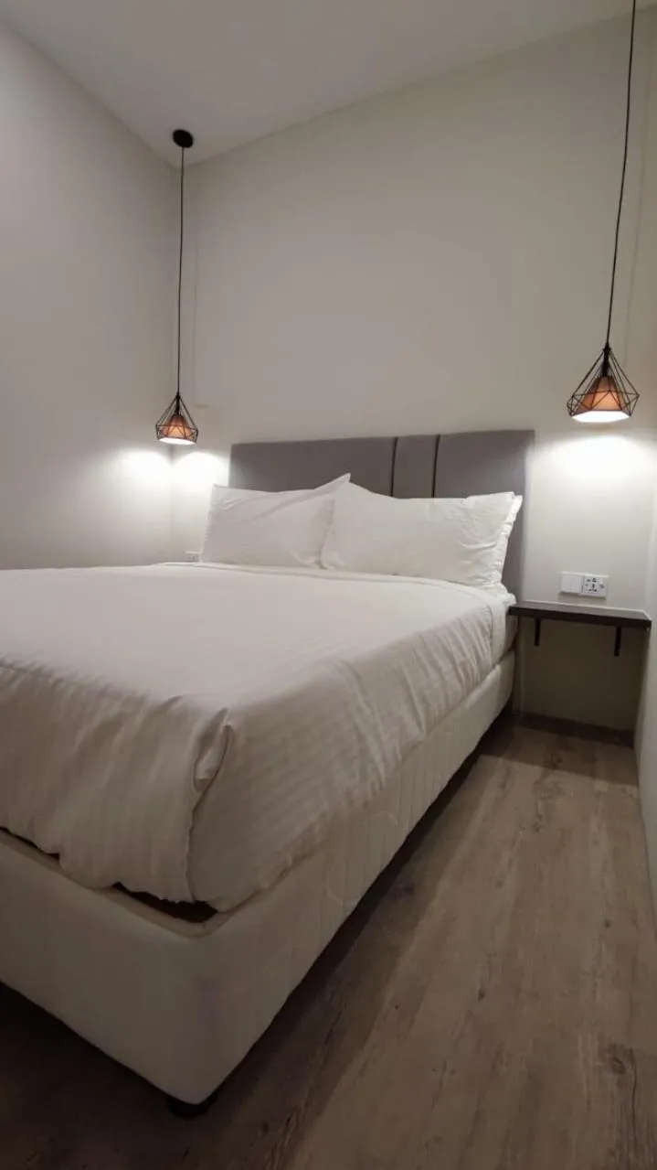 Bedroom, Bed in De Luna Hotel Sri Petaling