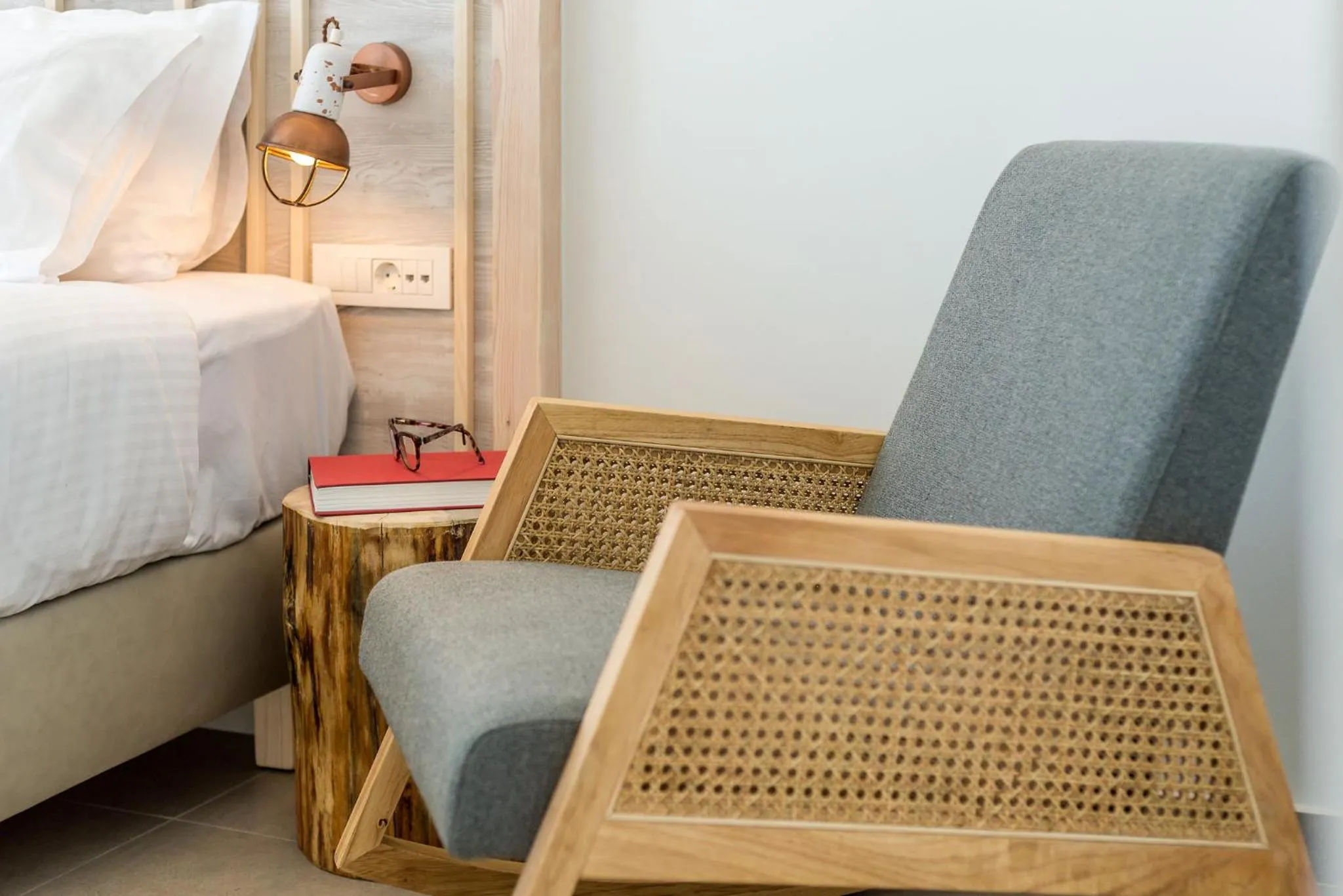 Seating area, Bed in Livikon by the Sea