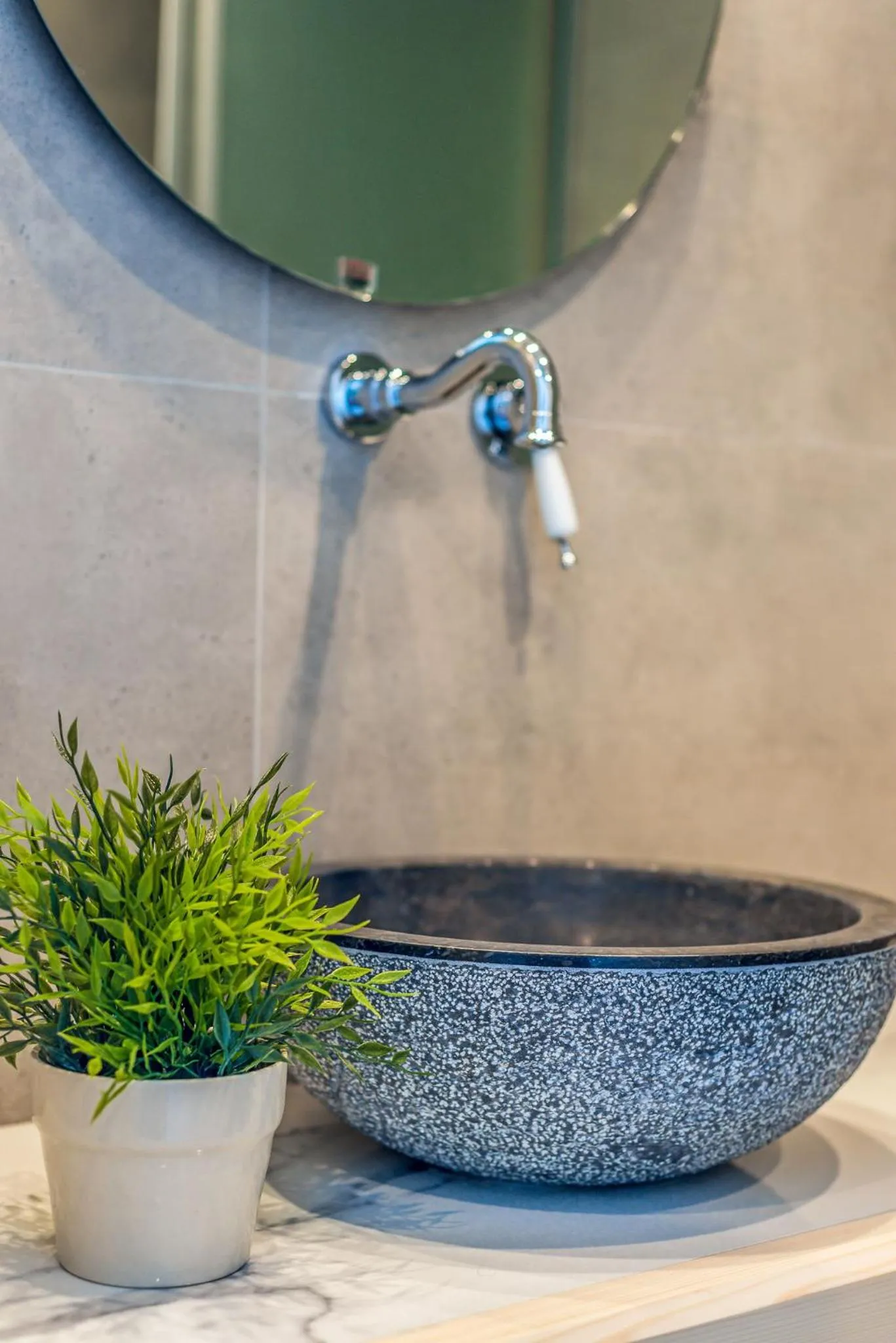 Toilet in Livikon by the Sea