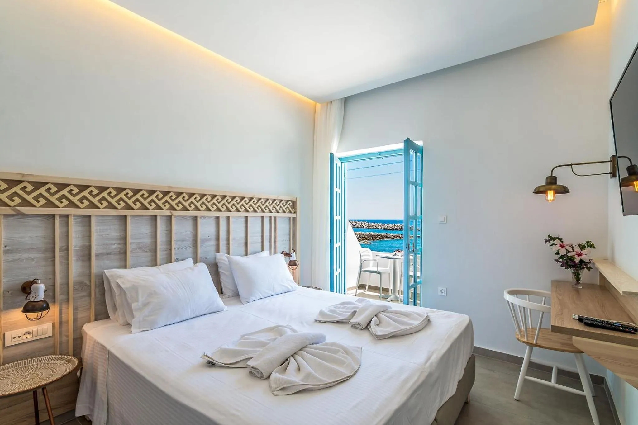 Bed in Livikon by the Sea