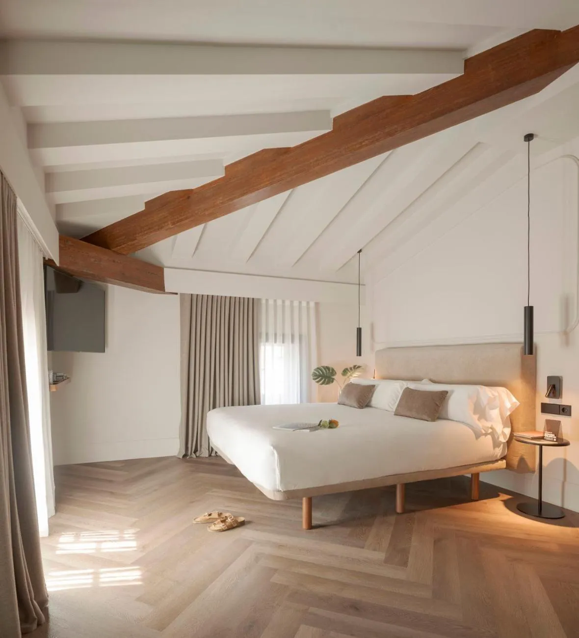 Photo of the whole room, Bed in Lotelito