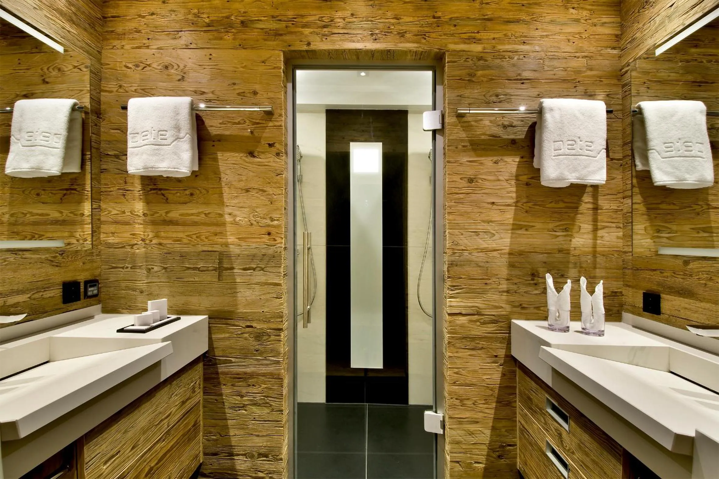 Shower in PETE Alpine Boutique Hotel - klein und fein - Private SPA Suiten und Zimmer