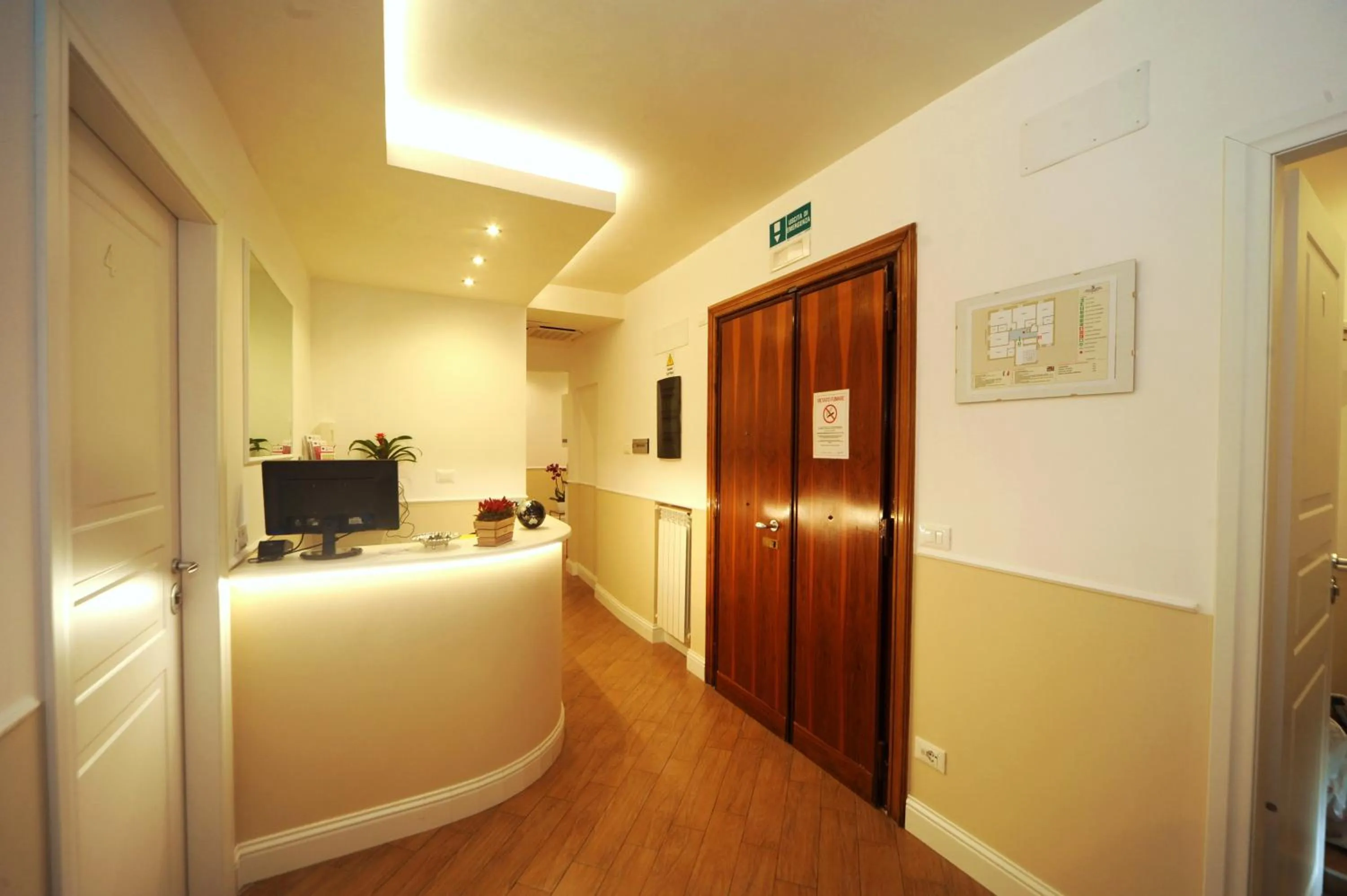 Lobby or reception, Bed in My Suites Piazza di Spagna