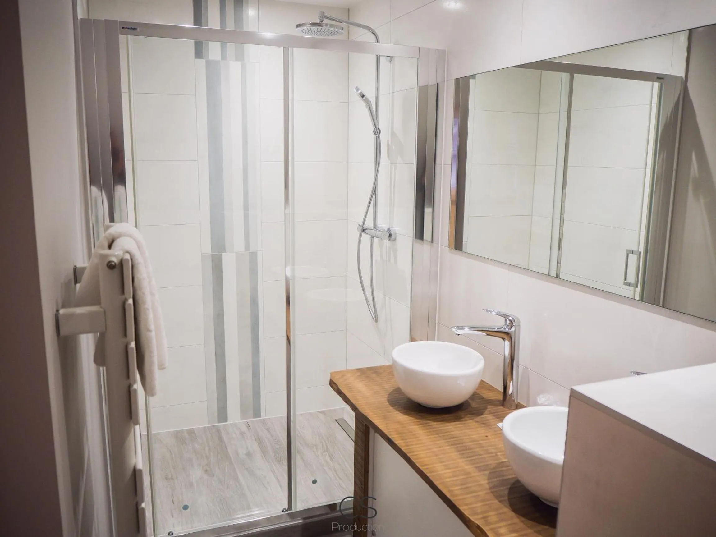 Bathroom in Hôtel Restaurant La Couronne by K