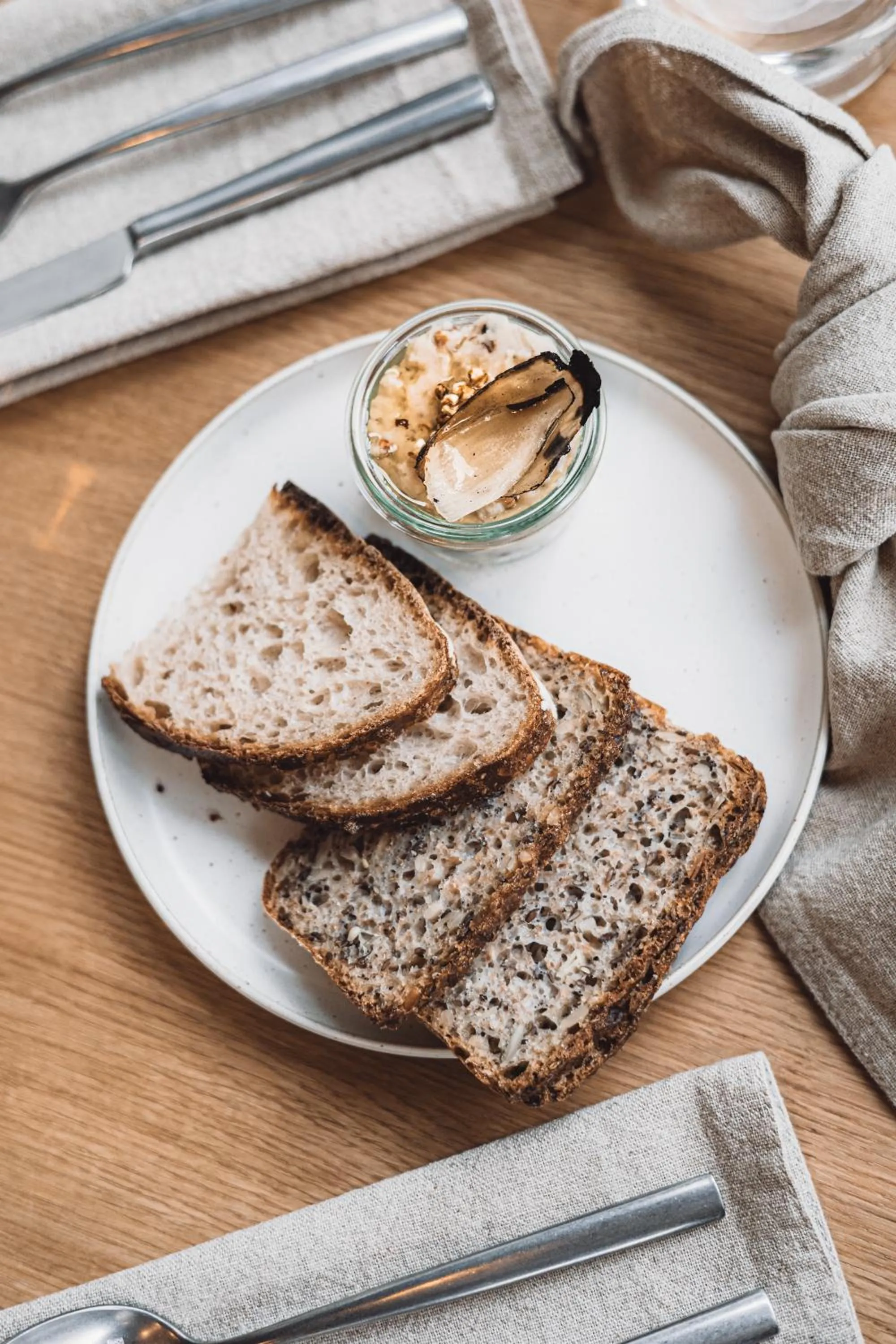 Restaurant/places to eat in Villa Antiqua