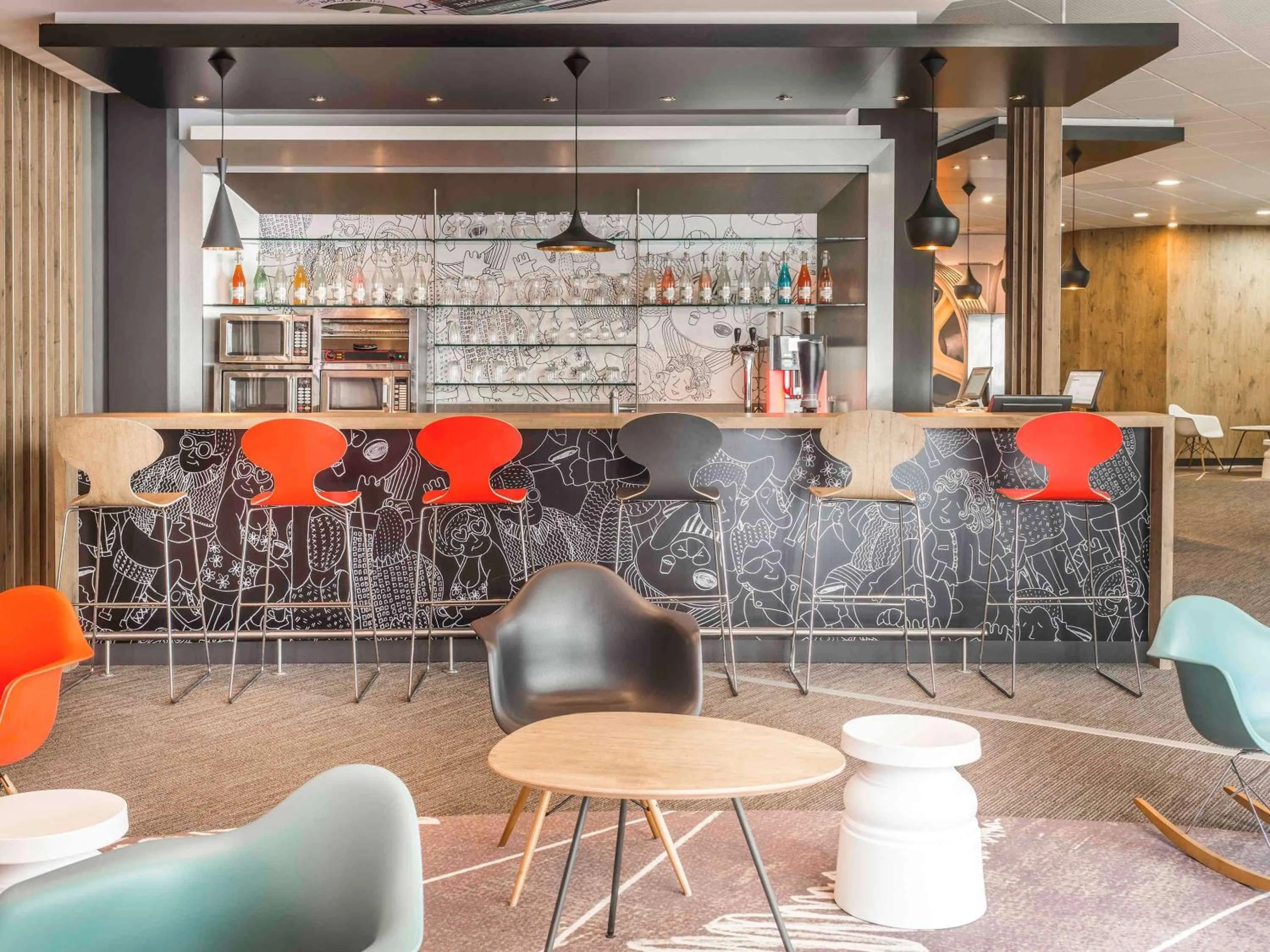 Restaurant/places to eat in ibis Nantes Centre Tour Bretagne