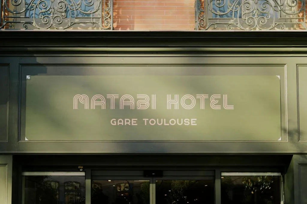 Facade/entrance in Matabi Hotel Toulouse Gare by HappyCulture