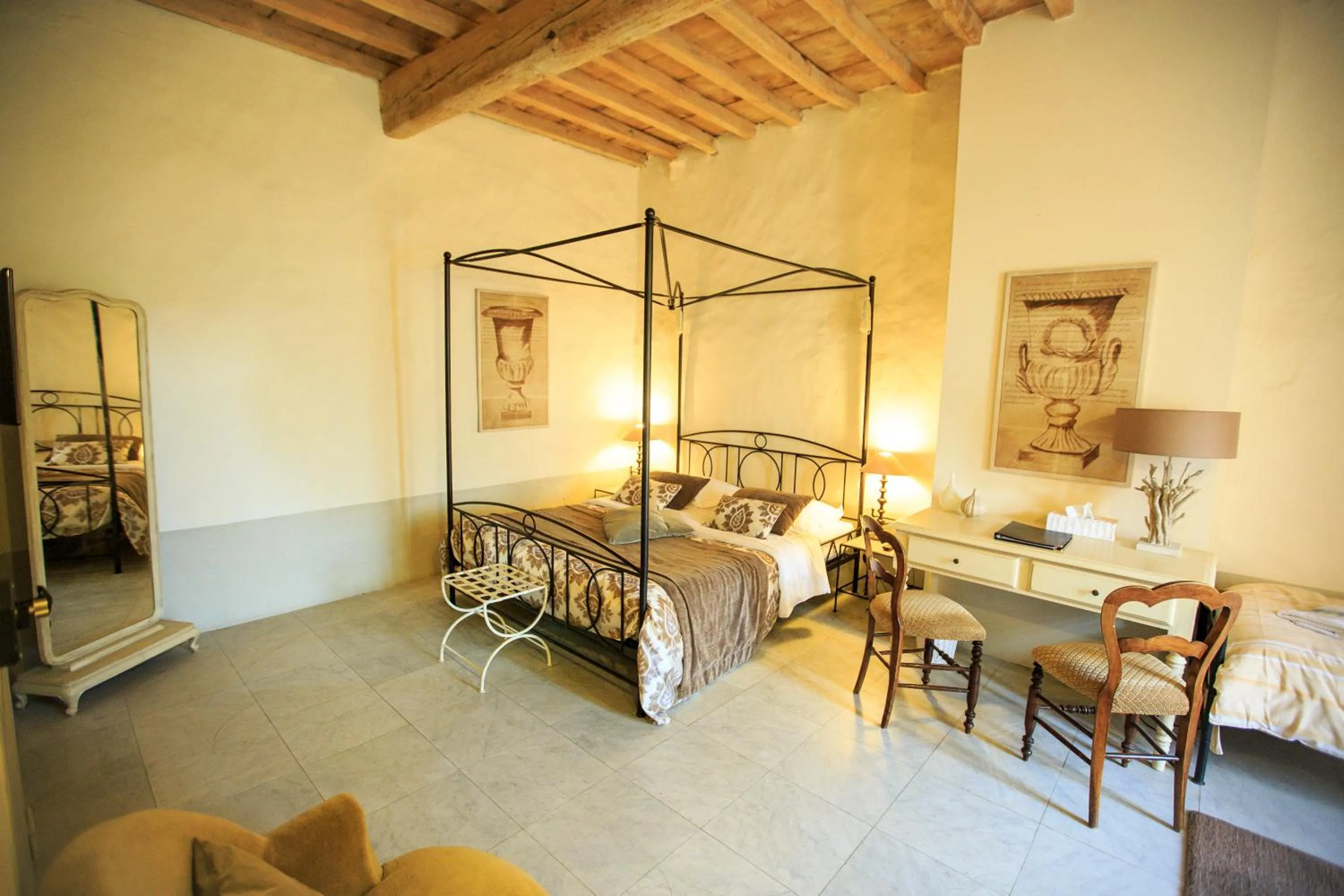 Bed in Domaine Des Escaunes