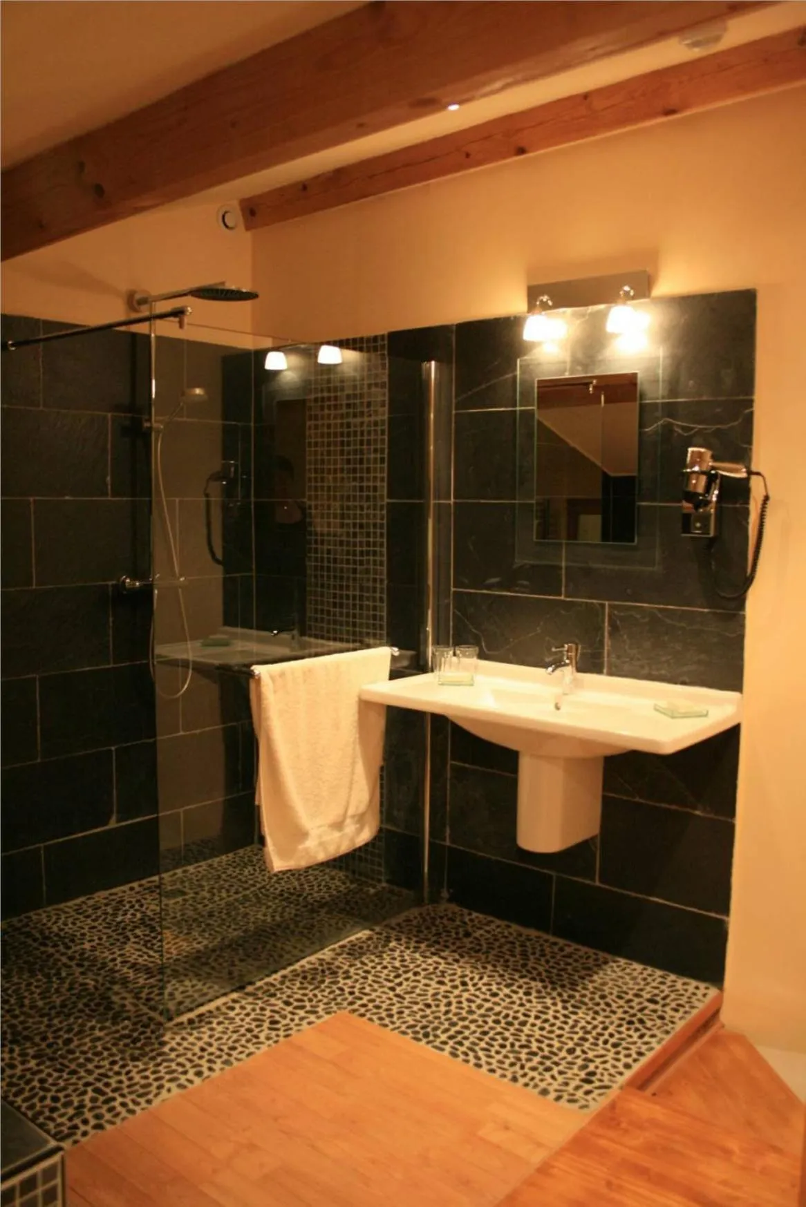 Shower in Domaine Des Escaunes