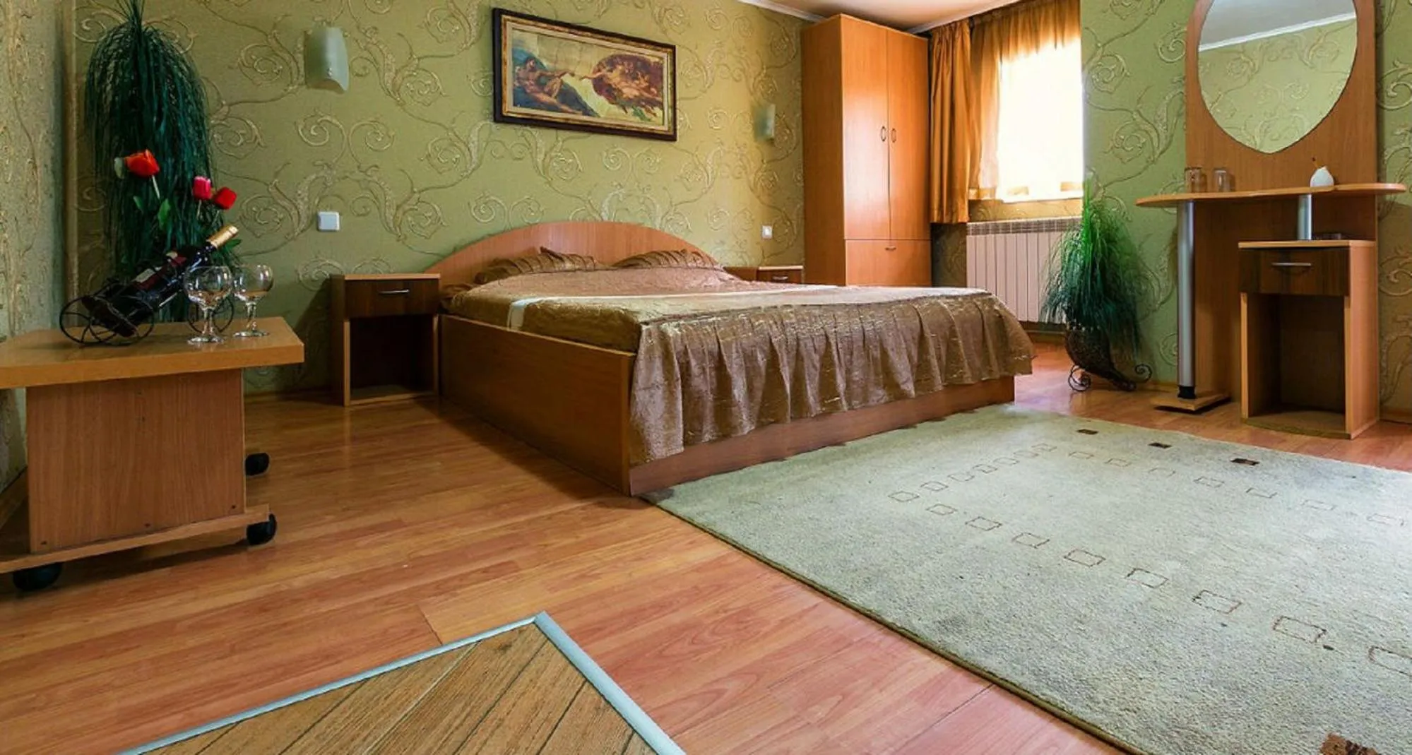 Bed in Discret Hotel & Restaurant