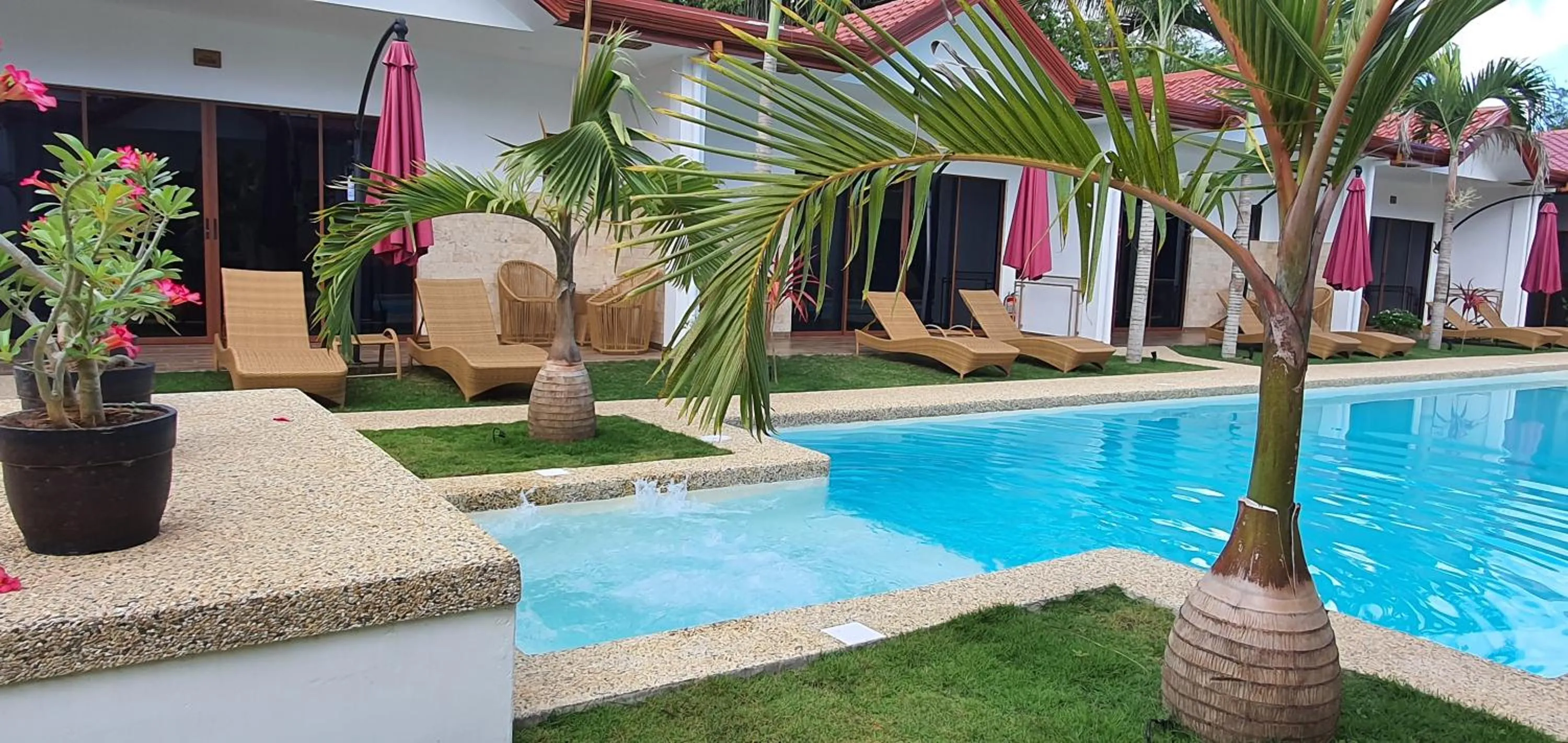 Area and facilities in Blue Planet Panglao