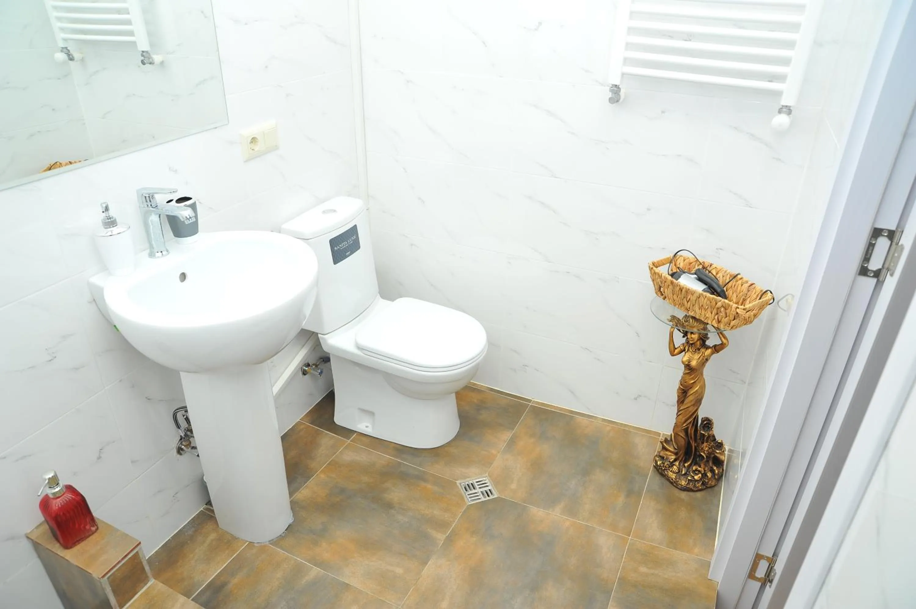 Bathroom in Brickwall Tbilisi-Tbilisi vibe