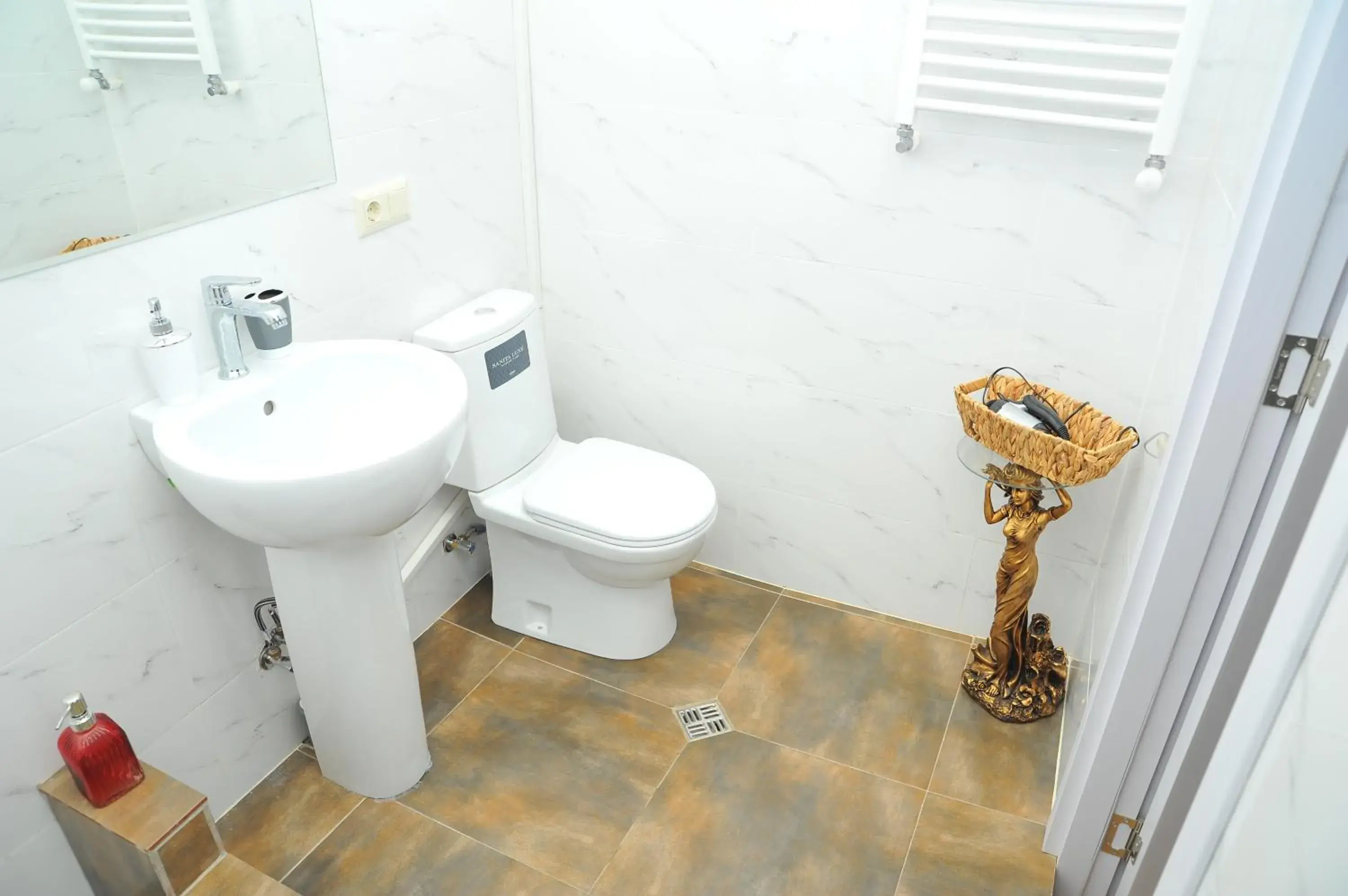 Standard Queen Room - single occupancy in Brickwall Tbilisi-Tbilisi vibe Standard Queen Room - single occupancy in Brickwall Tbilisi-Tbilisi vibe